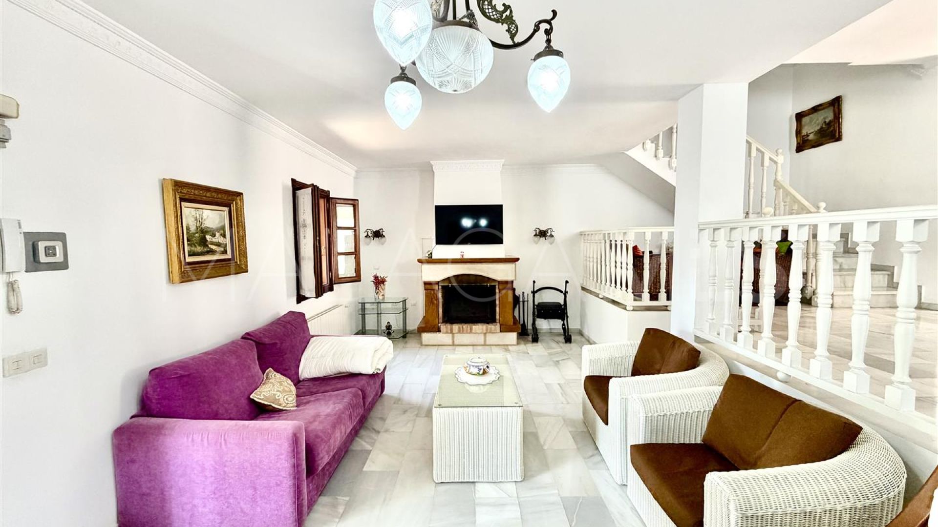 Pareado for sale in Nueva Andalucia with 3 bedrooms