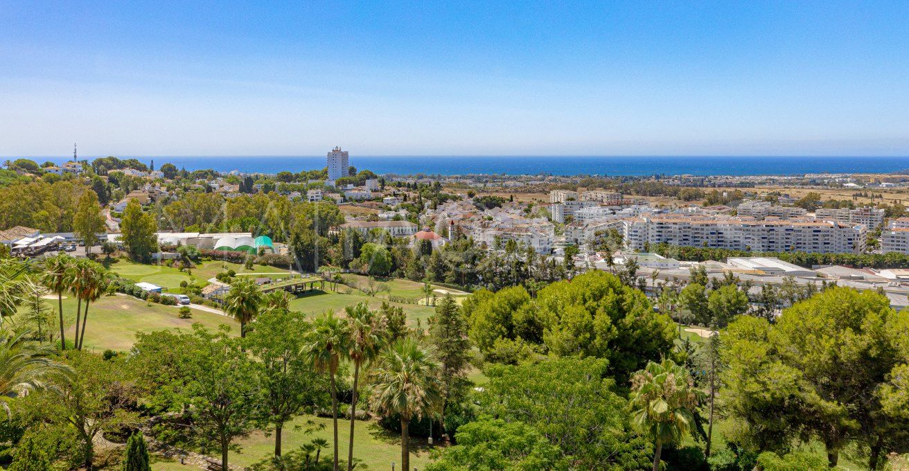 Pareado for sale in Nueva Andalucia with 3 bedrooms