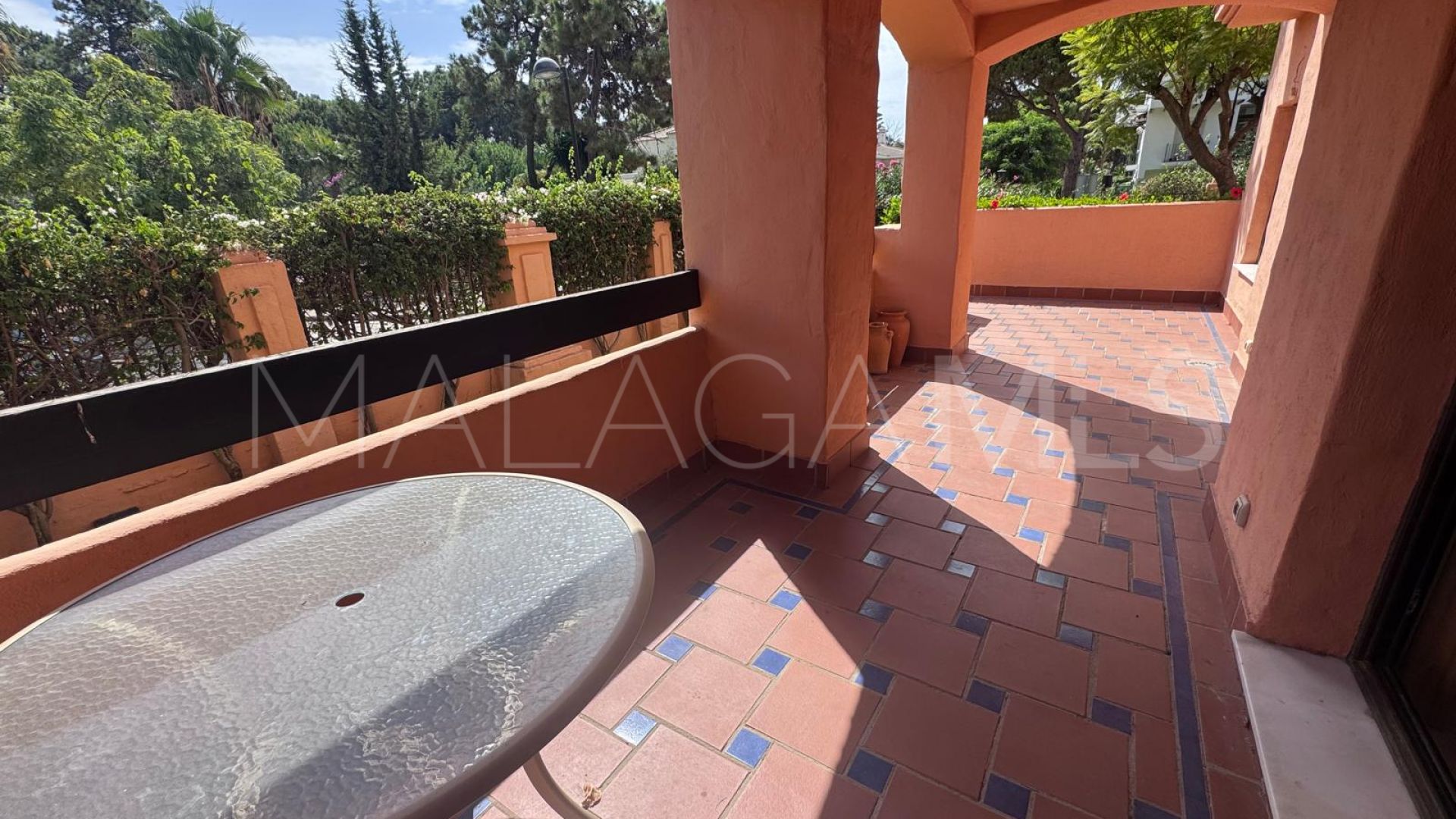 For sale ground floor apartment with 3 bedrooms in Hacienda del Sol