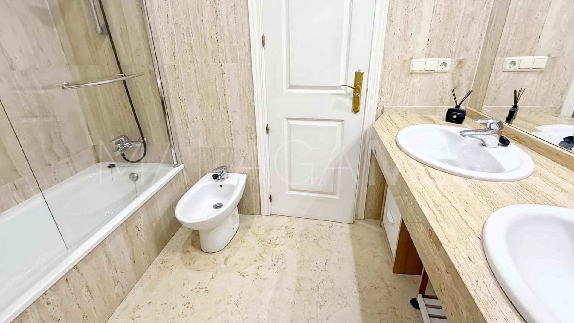 Appartement terrasse for sale in Elviria