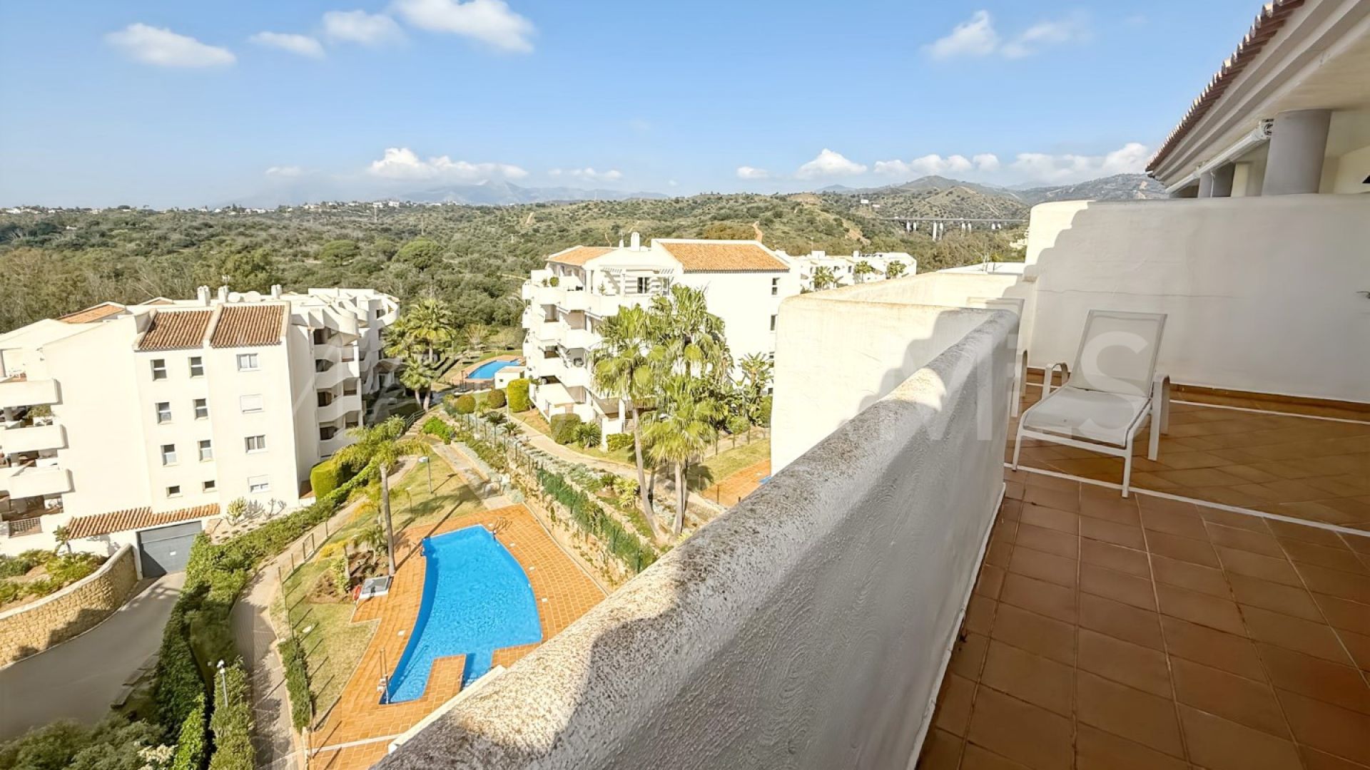 Appartement terrasse for sale in Elviria