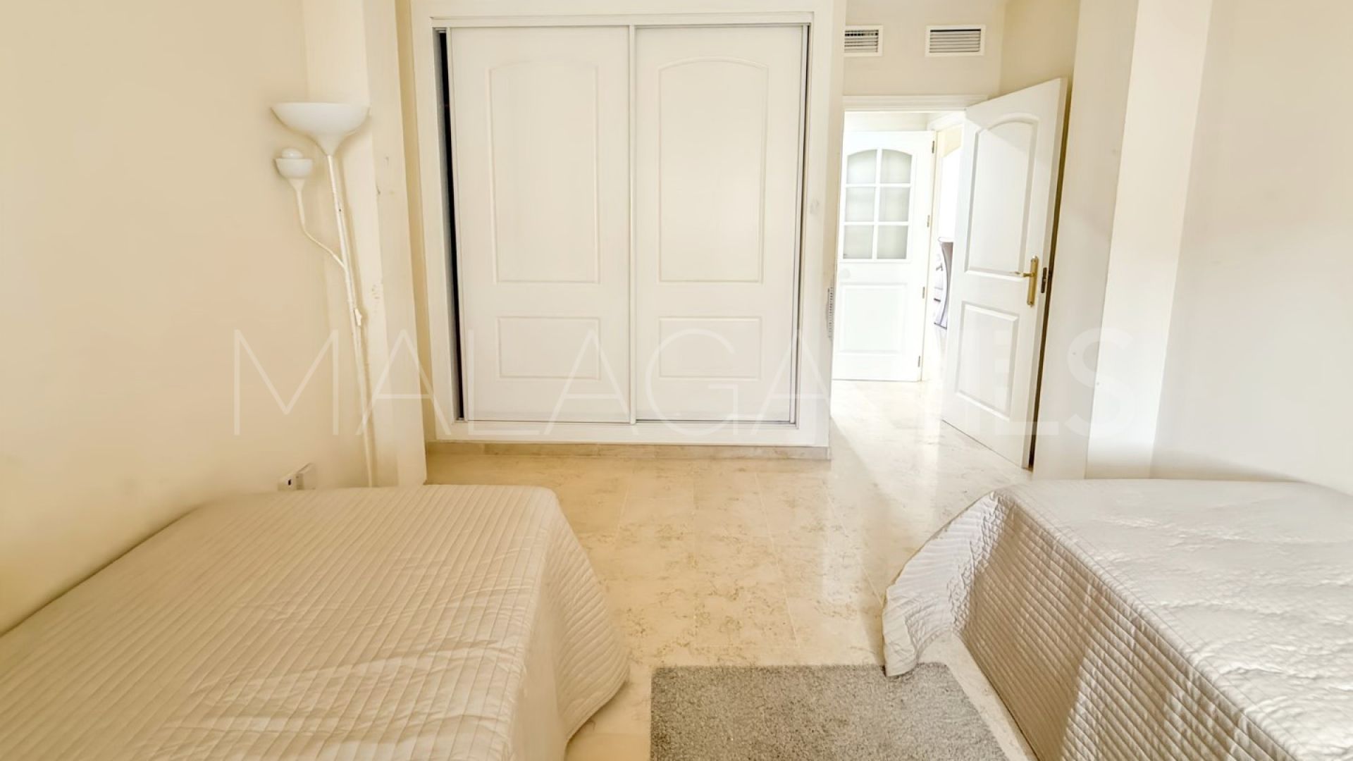 Appartement terrasse for sale in Elviria