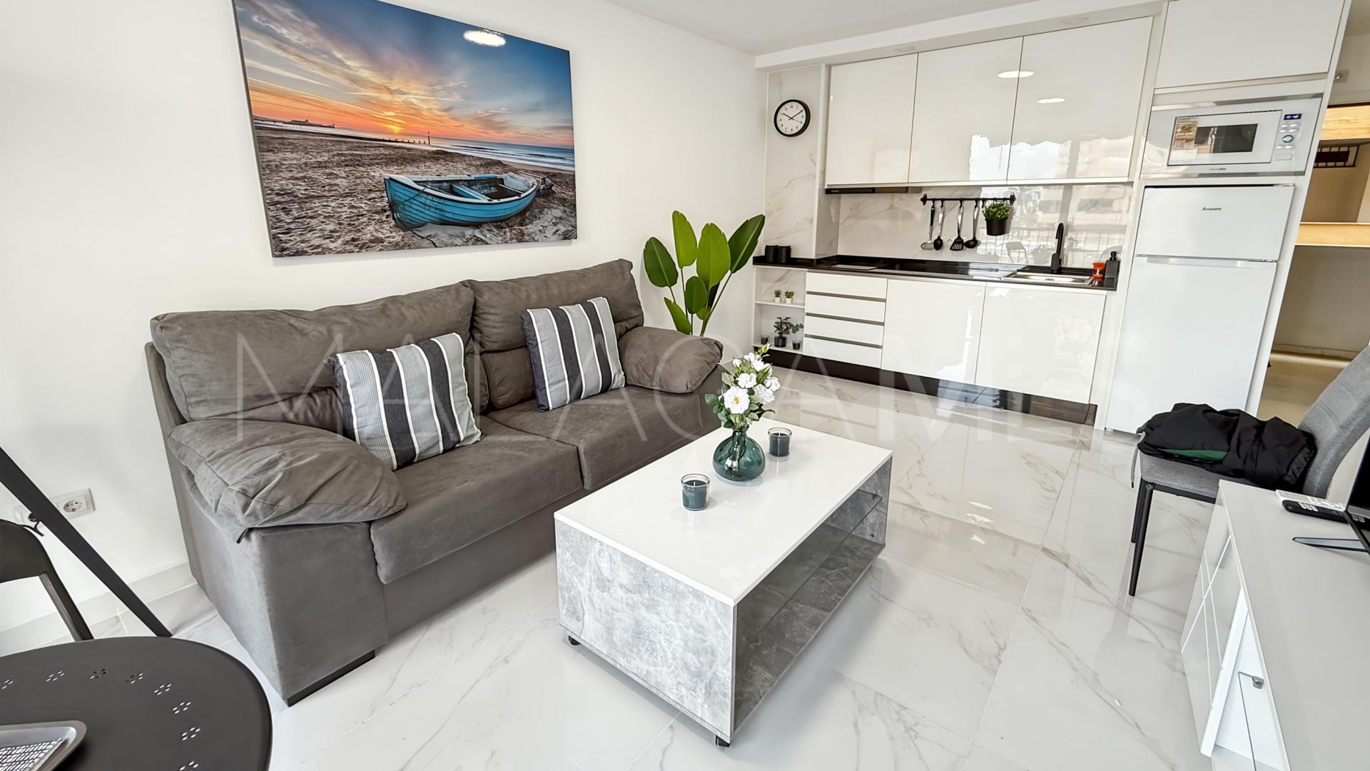 Apartamento with 2 bedrooms for sale in Fuengirola