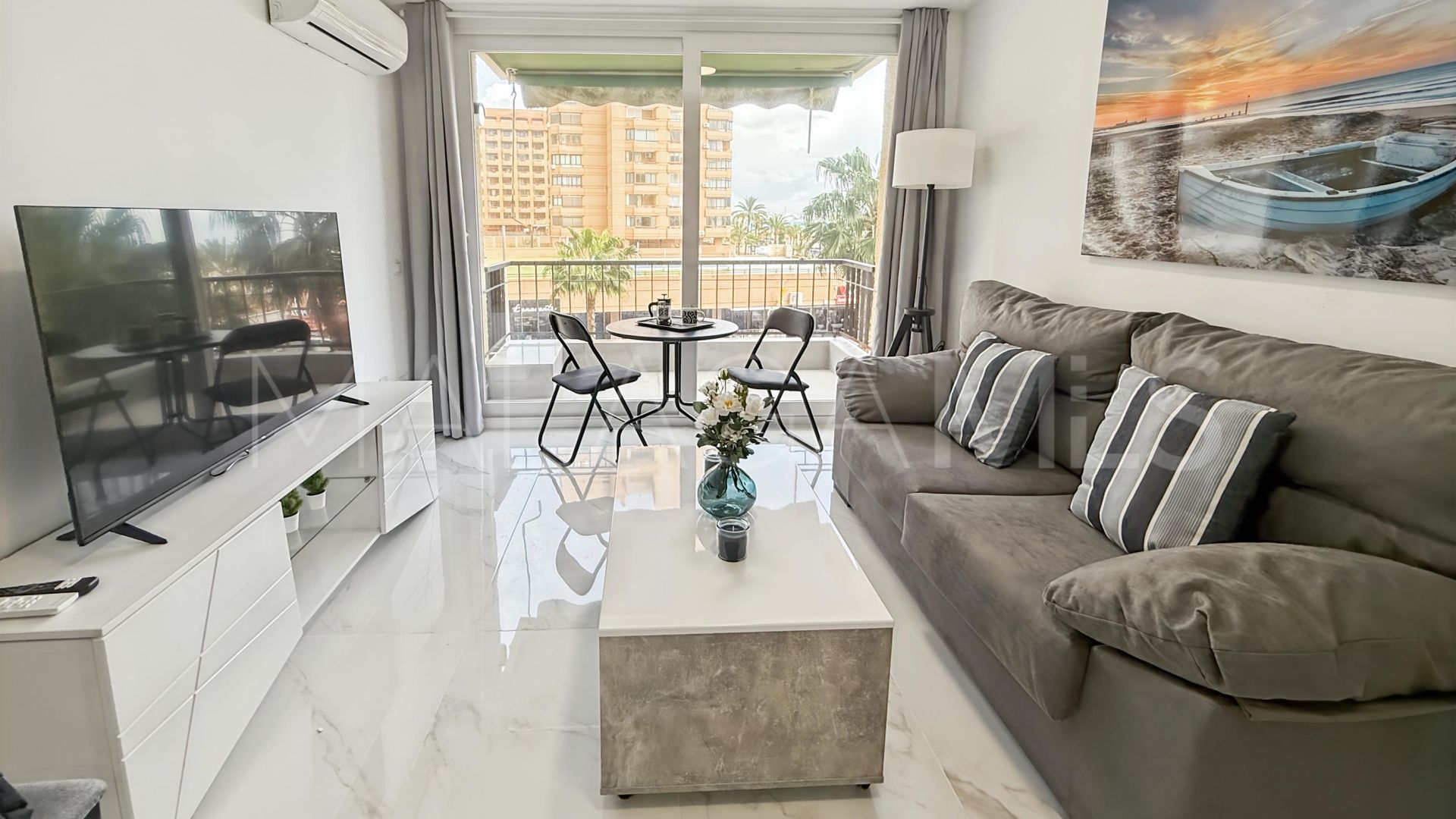 Apartamento with 2 bedrooms for sale in Fuengirola