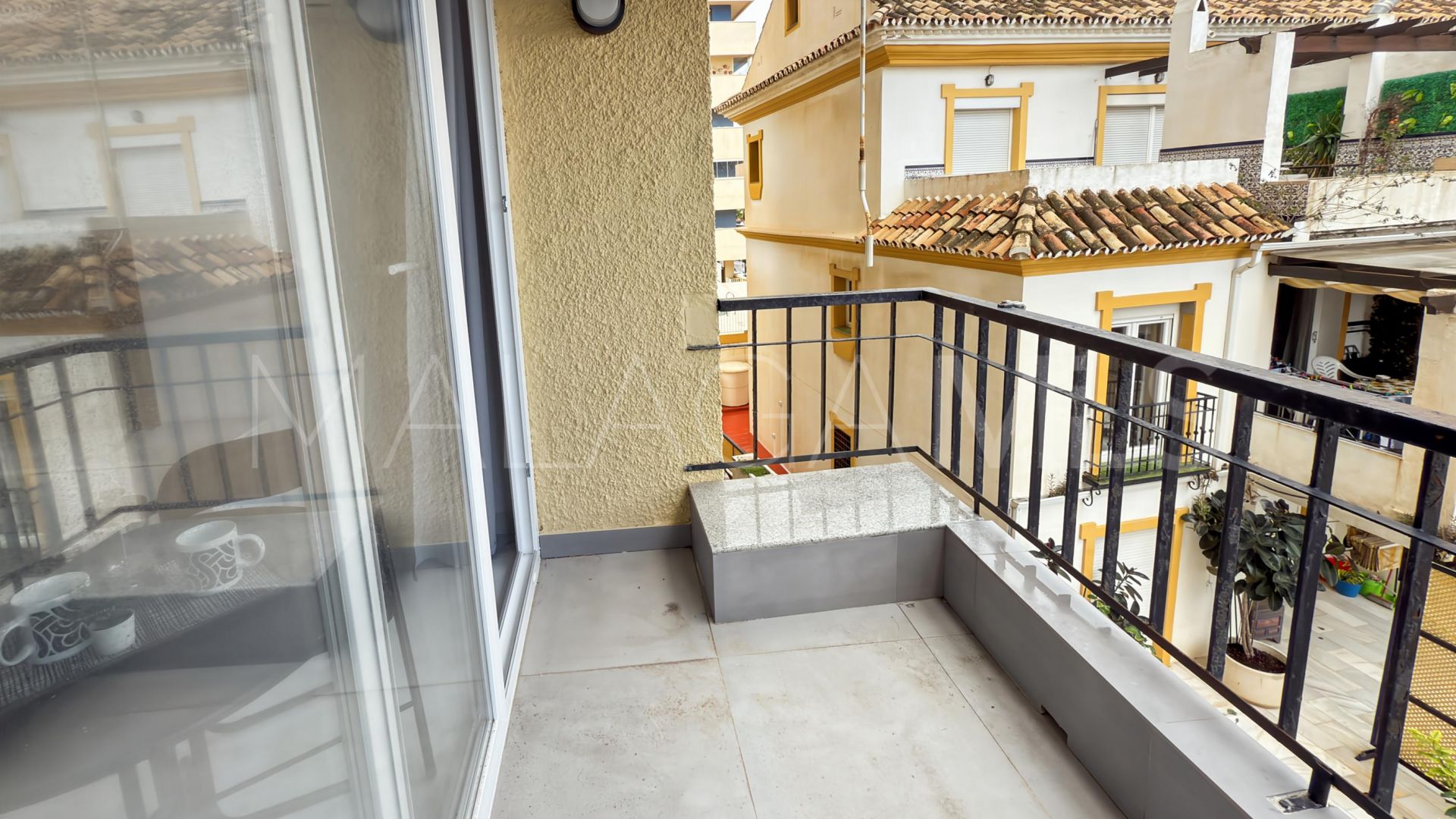 Apartamento with 2 bedrooms for sale in Fuengirola