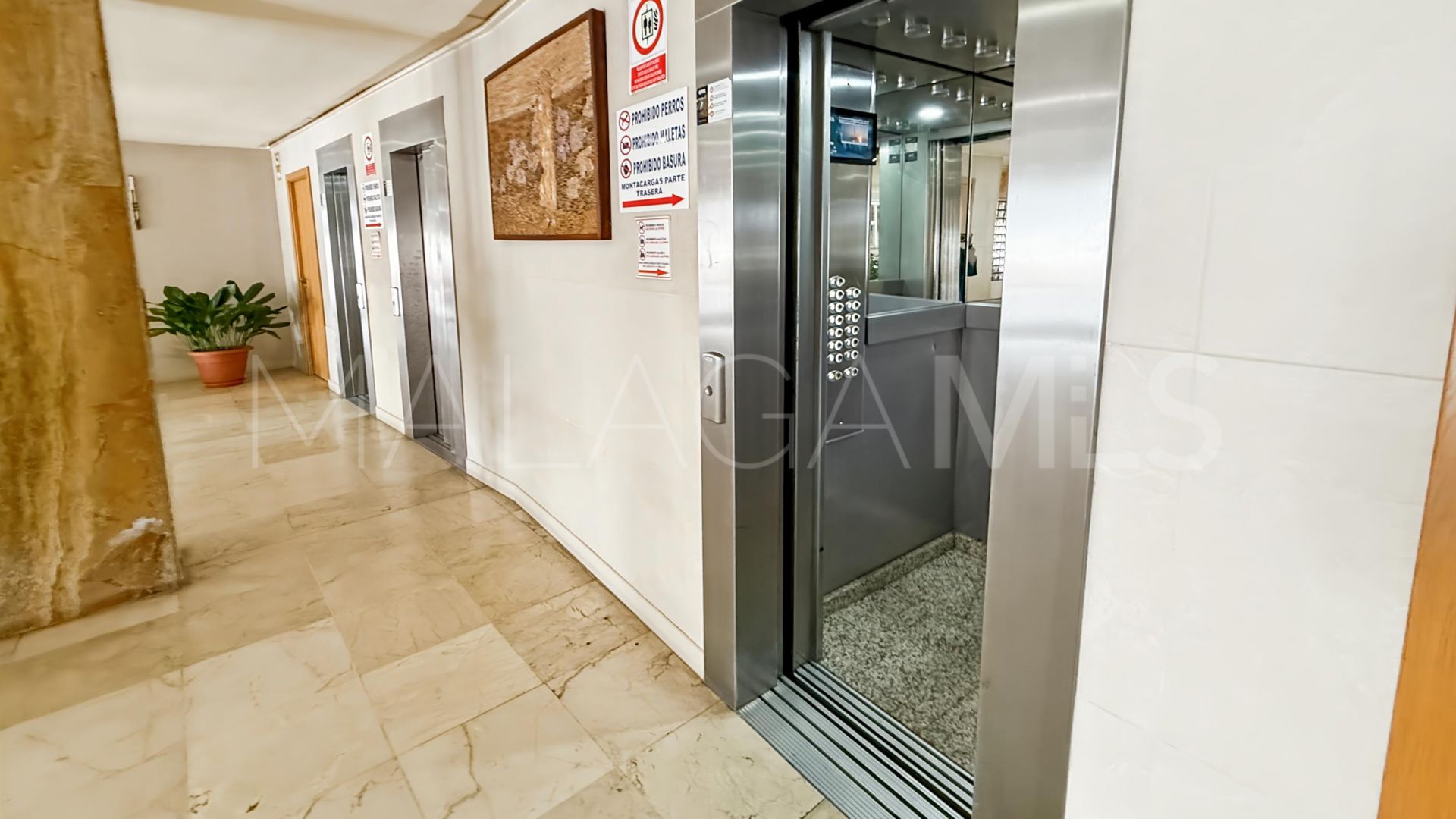 Apartamento with 2 bedrooms for sale in Fuengirola