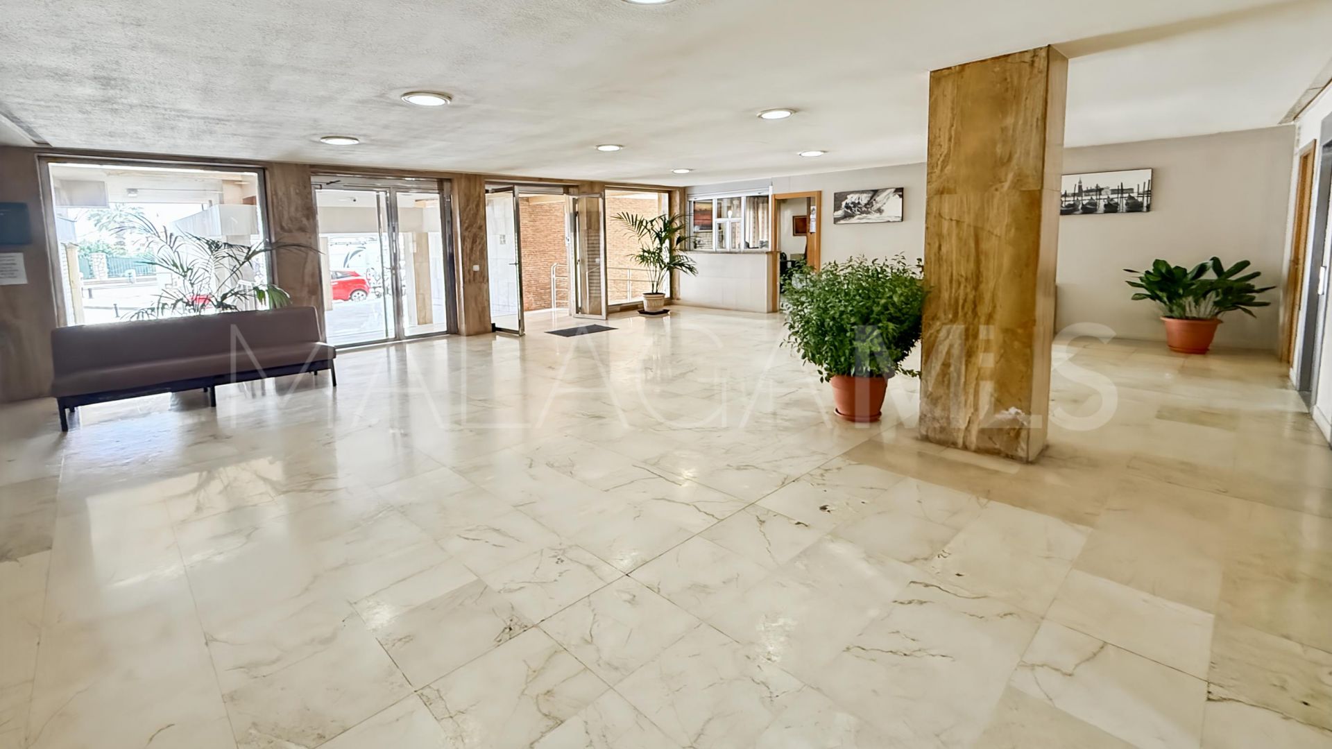 Apartamento with 2 bedrooms for sale in Fuengirola