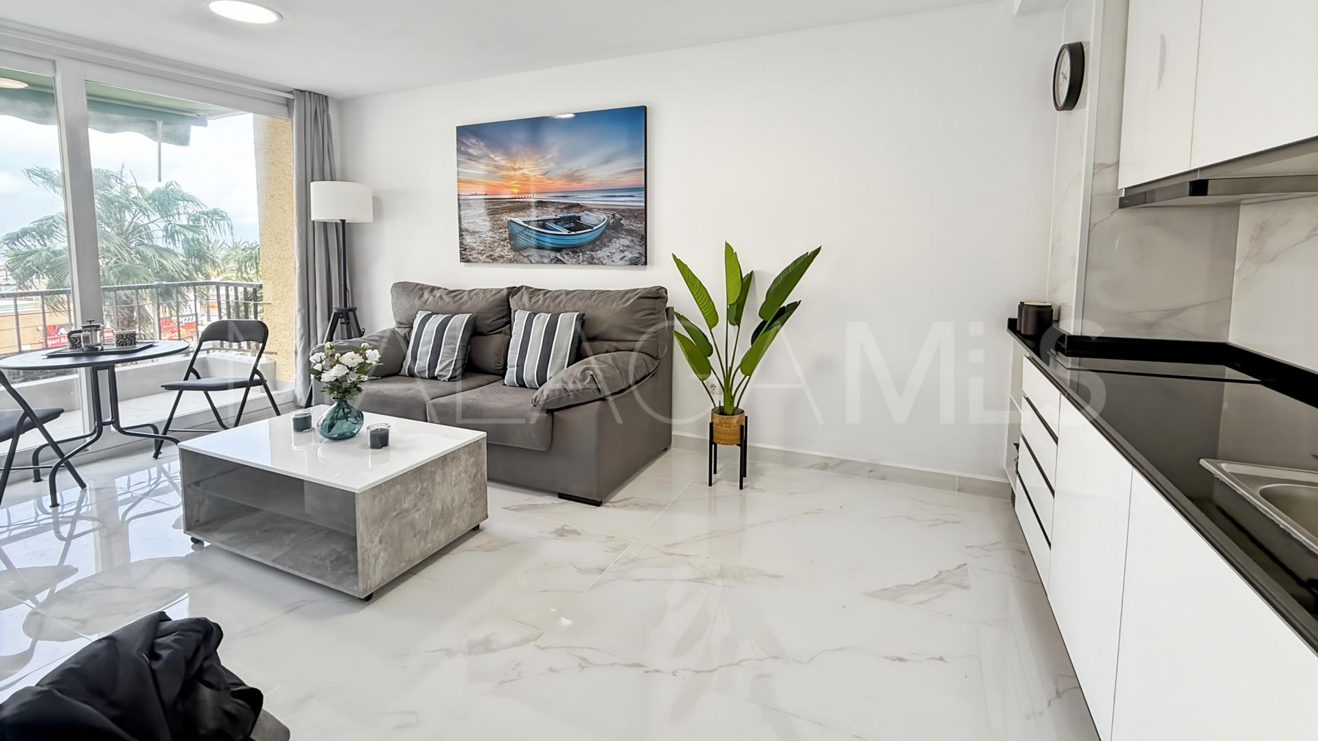 Apartamento with 2 bedrooms for sale in Fuengirola