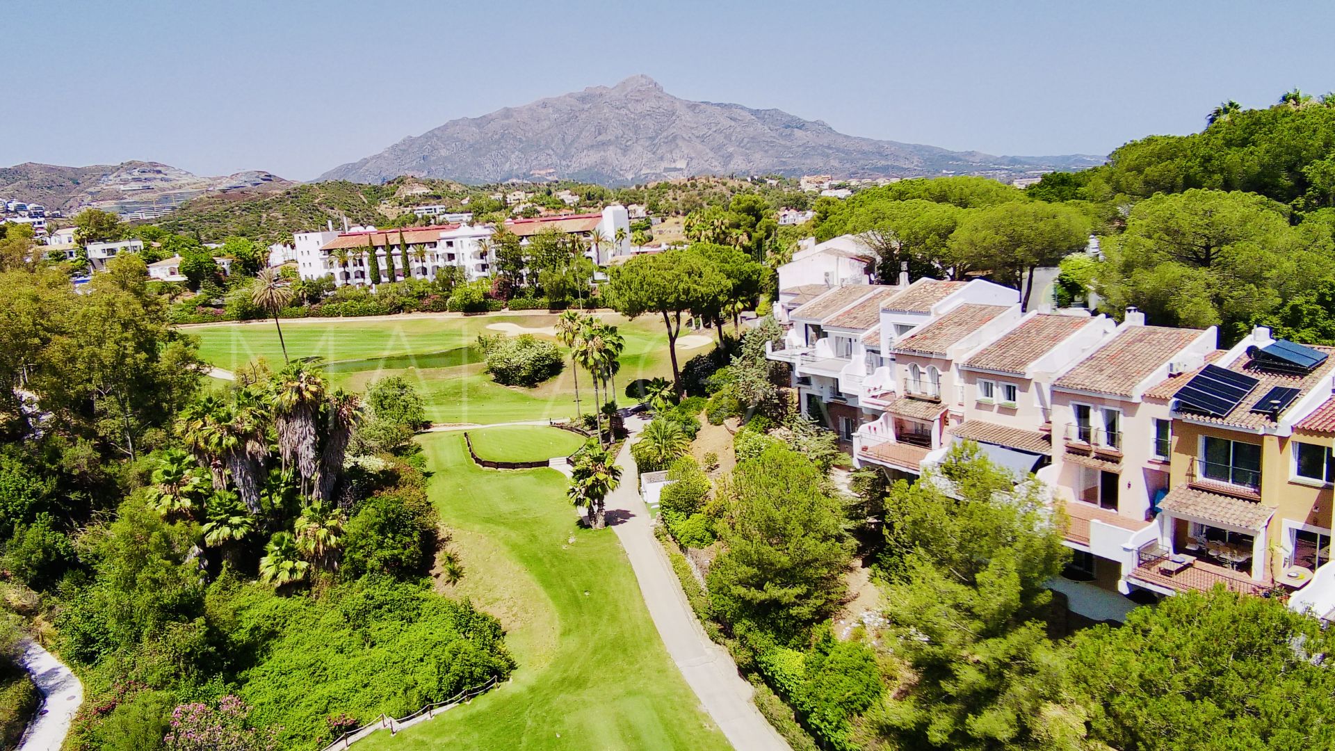 Radhus for sale in Las Encinas