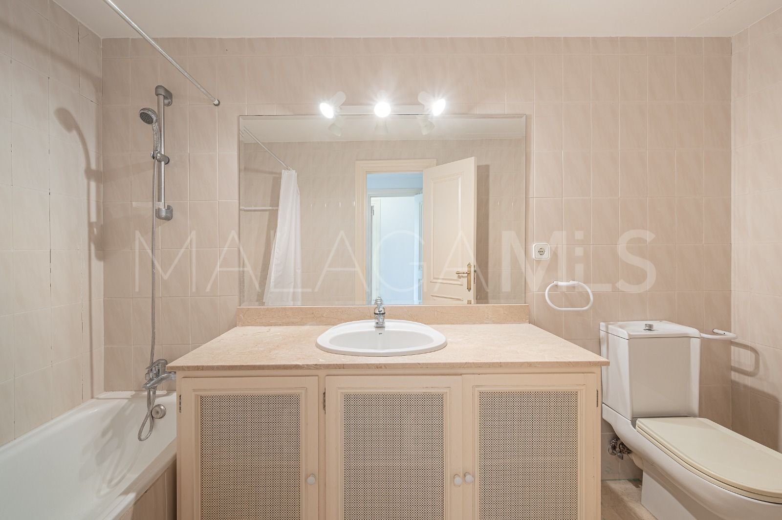 Radhus for sale in Las Encinas