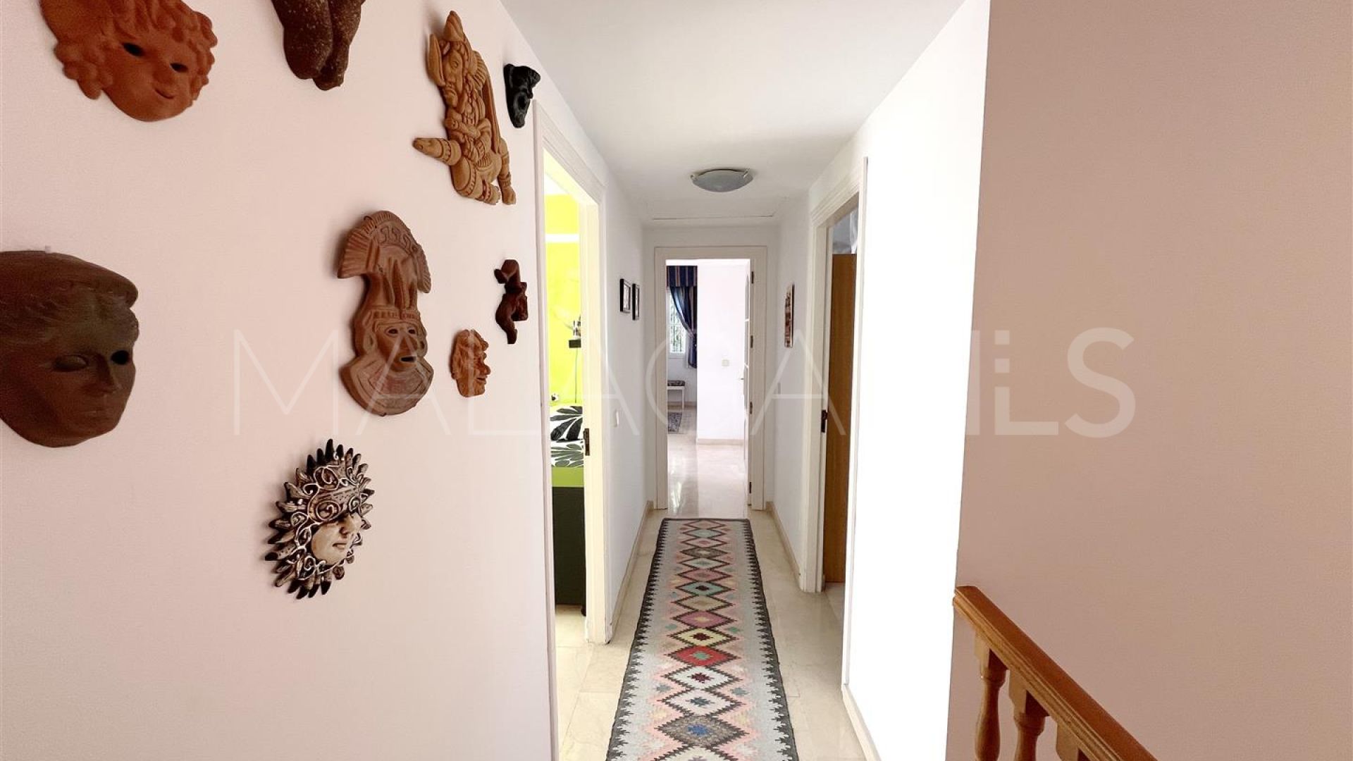 Villa for sale in Valdeolletas