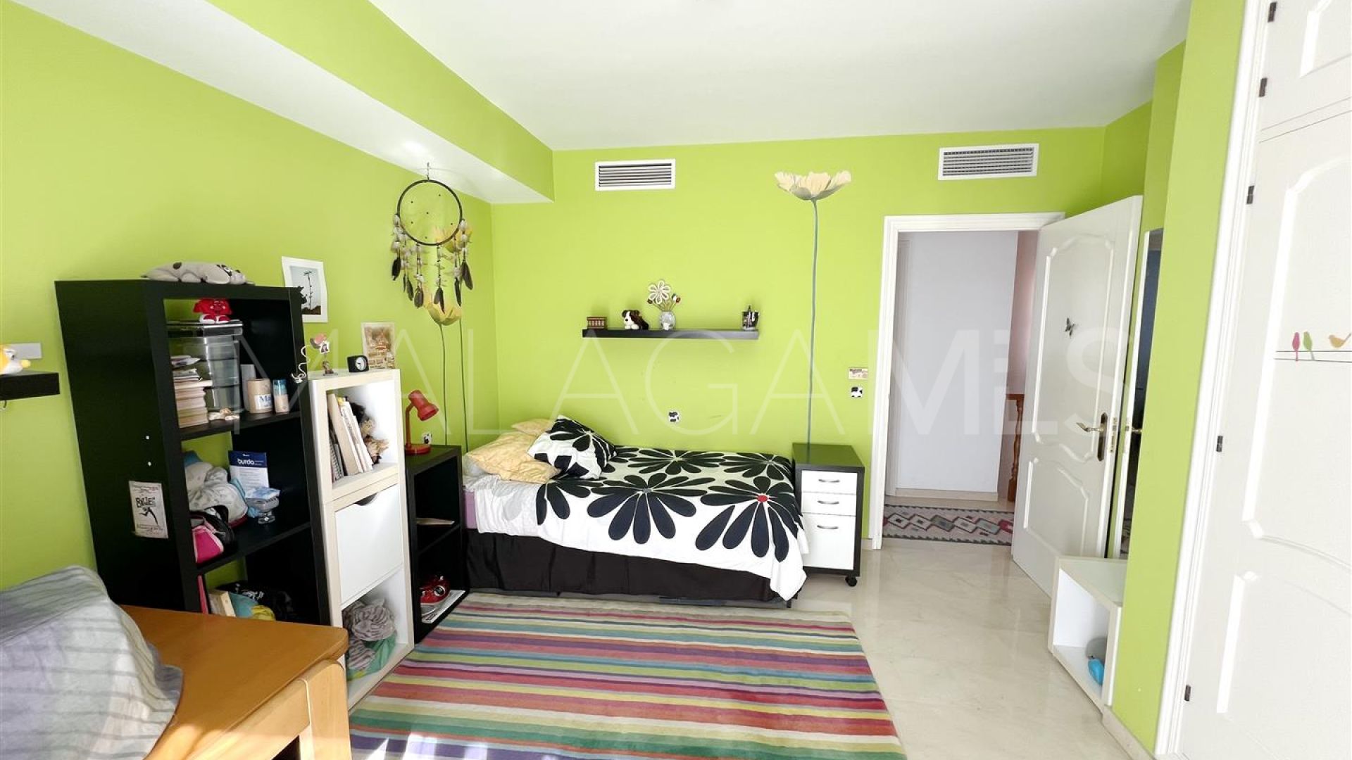 Villa for sale in Valdeolletas