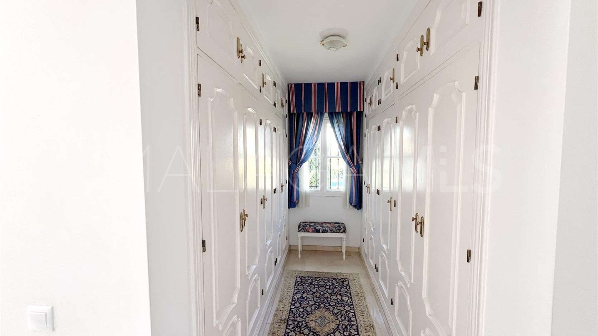 Villa for sale in Valdeolletas