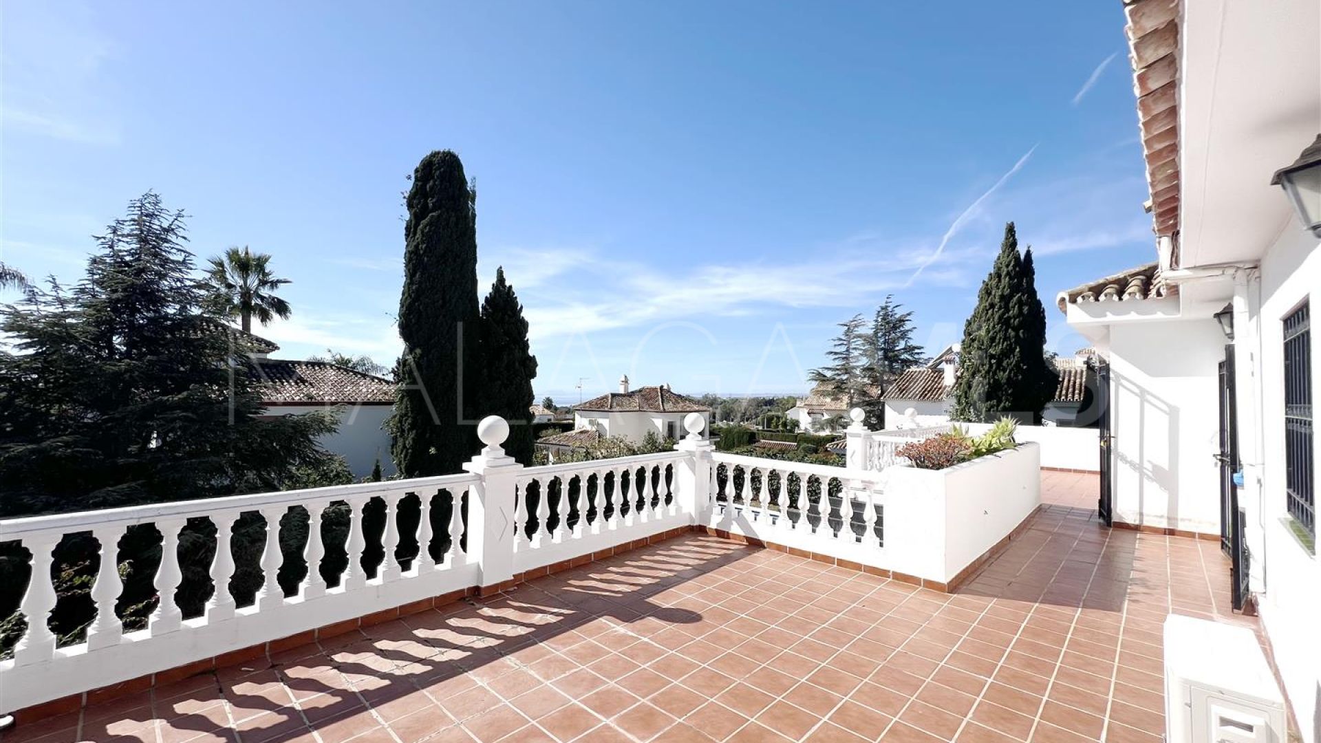 Villa for sale in Valdeolletas
