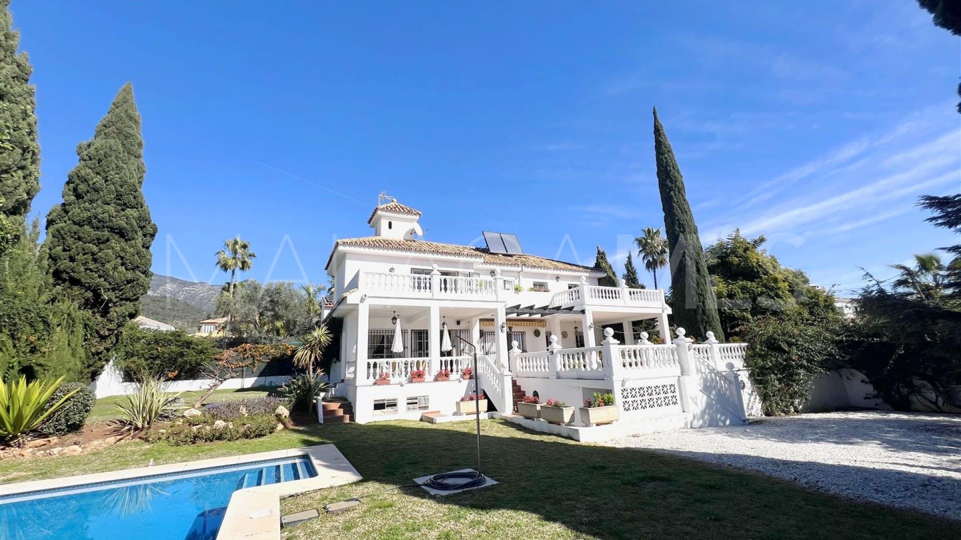 Villa for sale in Valdeolletas