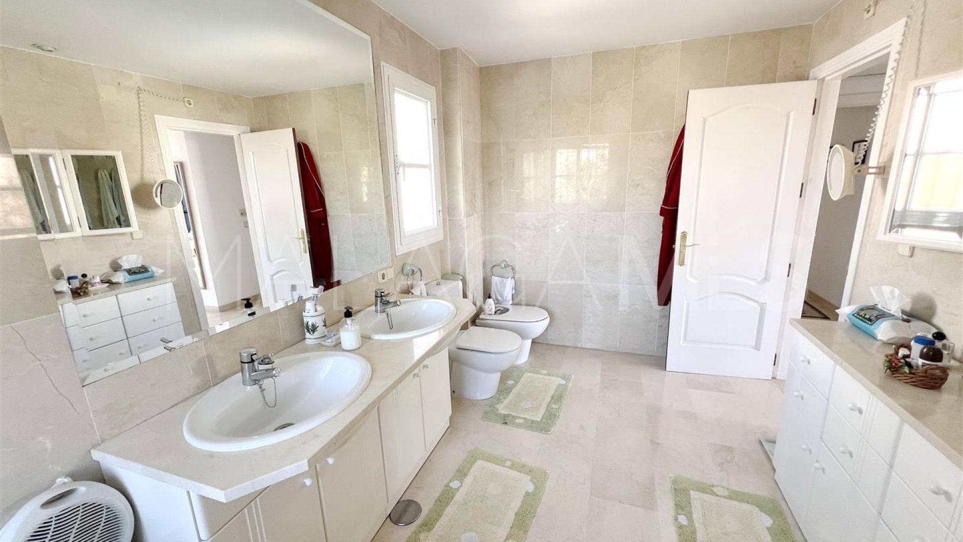 Villa for sale in Valdeolletas