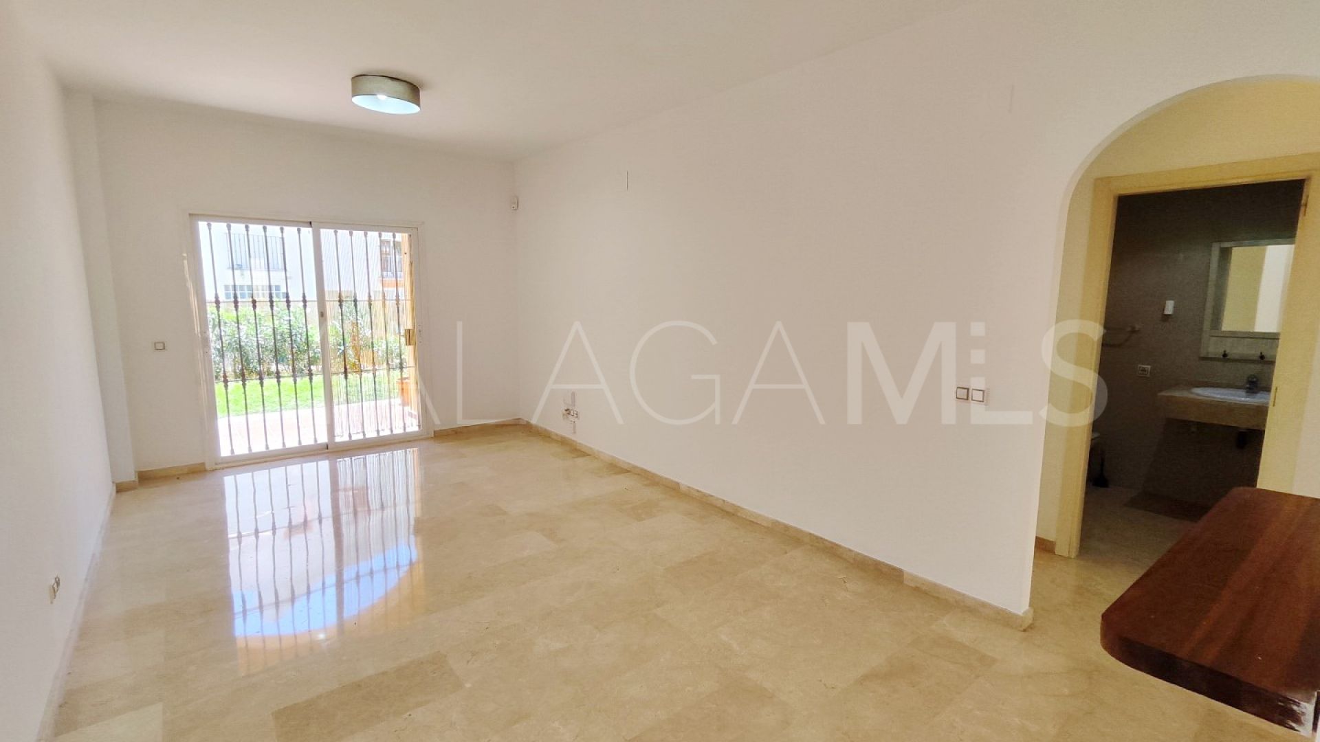 Apartamento planta baja de 3 bedrooms for sale in Casares Golf