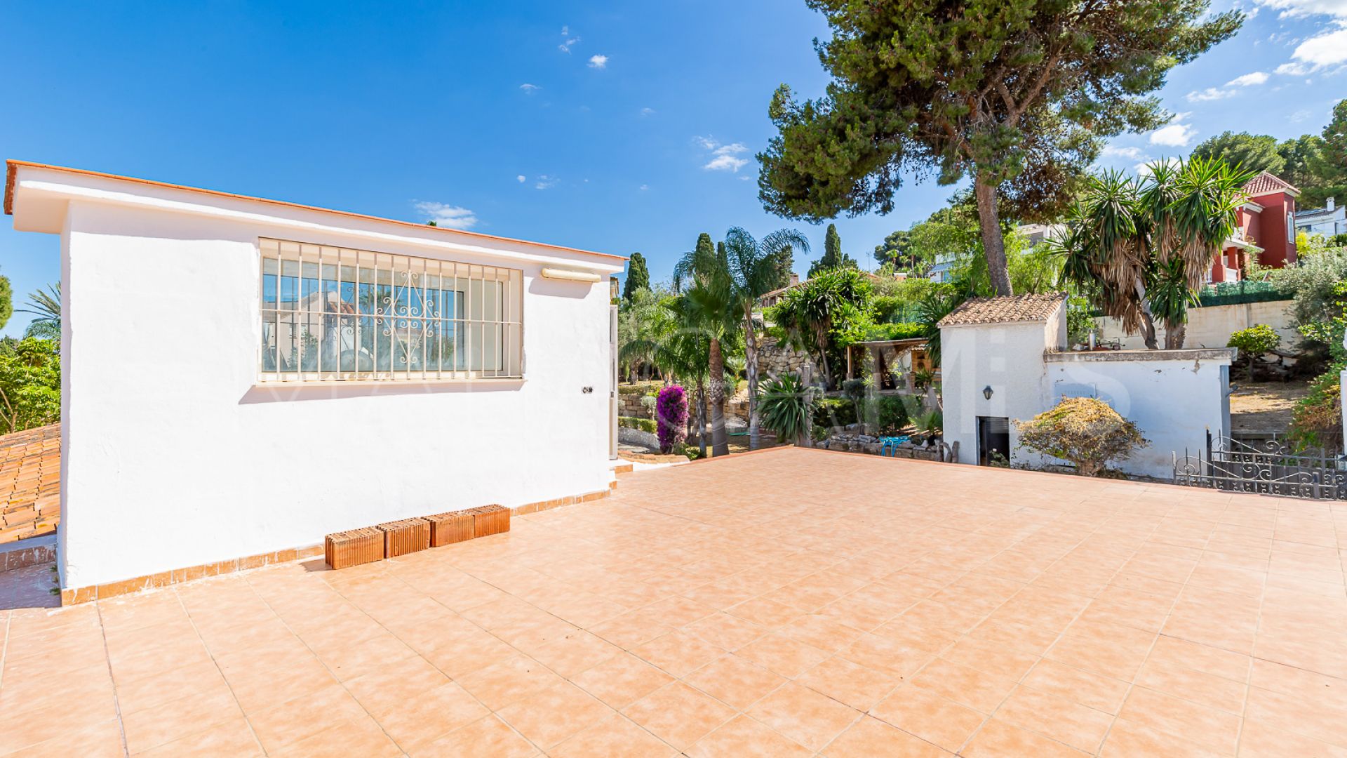 Villa for sale in Torremolinos