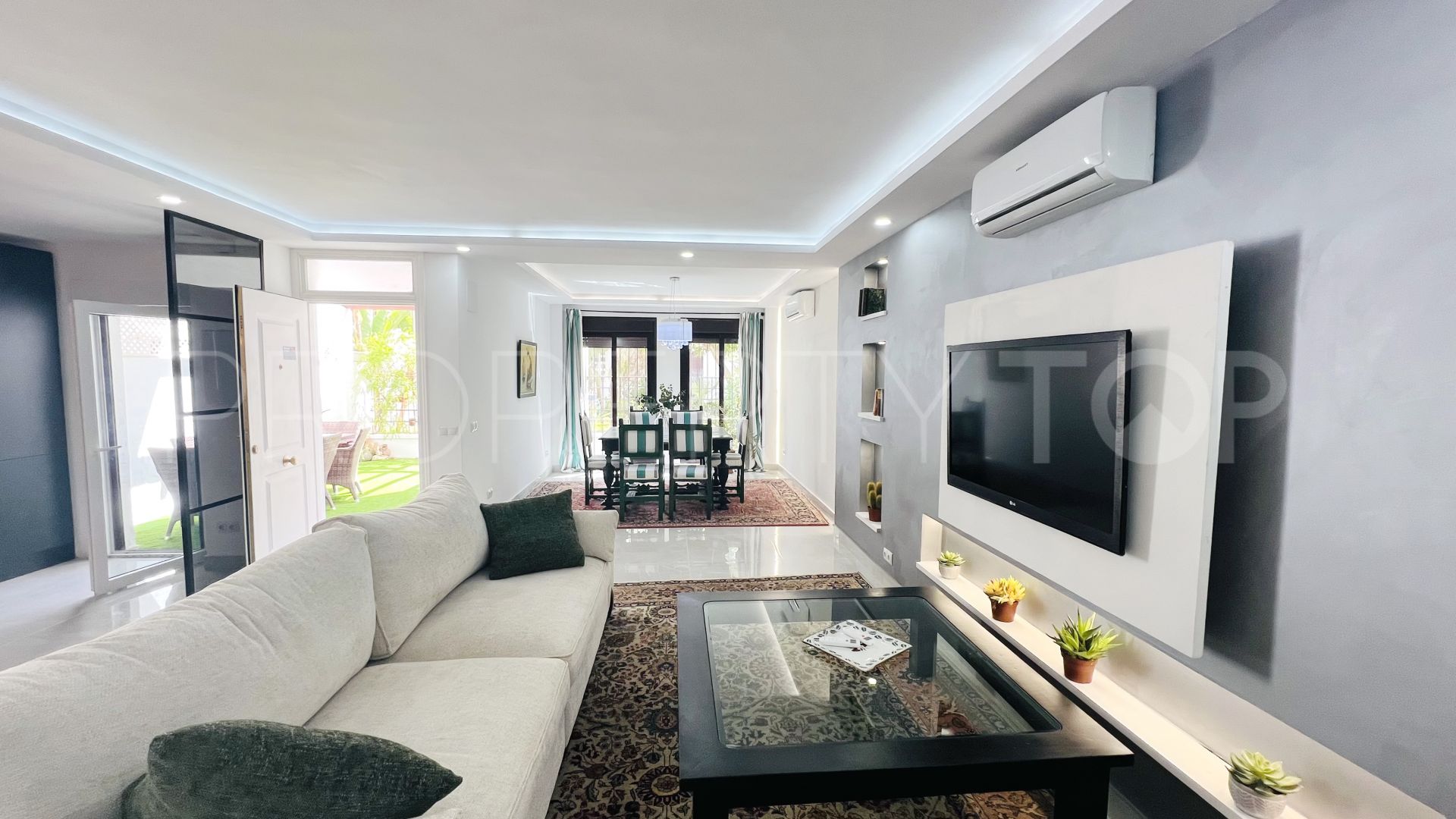 Nueva Andalucia, duplex planta baja de 3 dormitorios a la venta