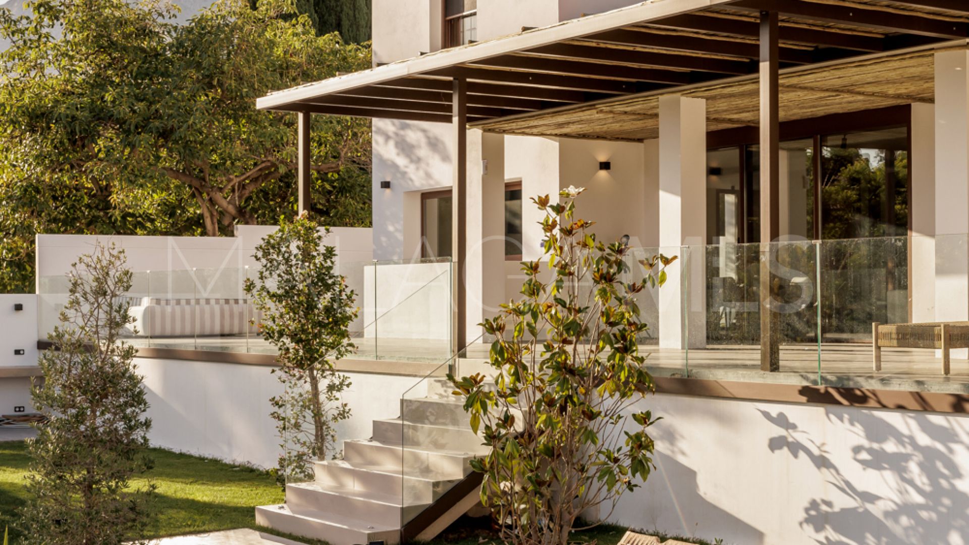 For sale villa in El Capricho with 5 bedrooms