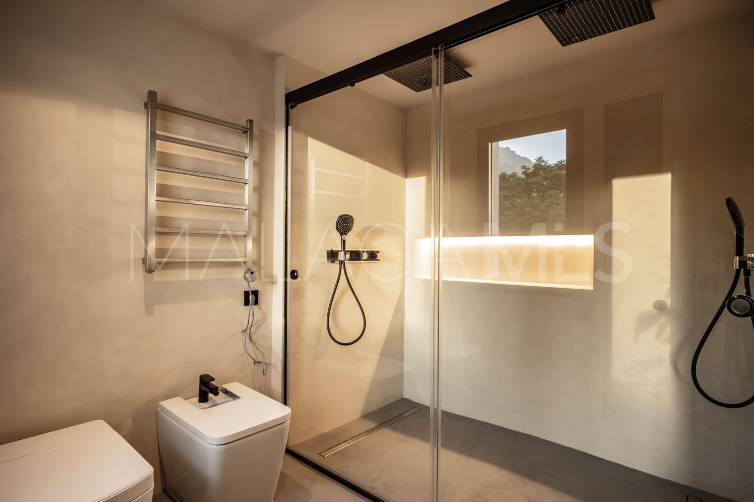 For sale villa in El Capricho with 5 bedrooms