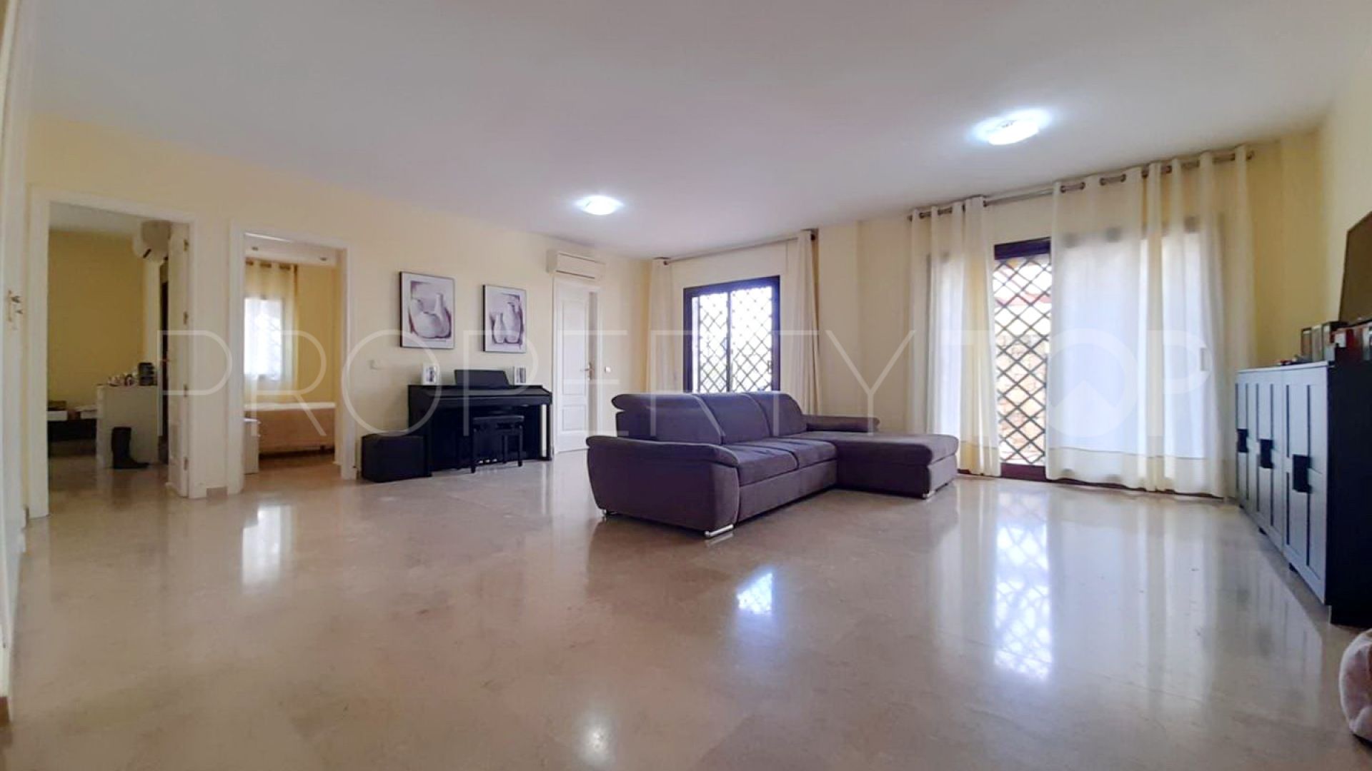 For sale ground floor apartment in Coto Real II