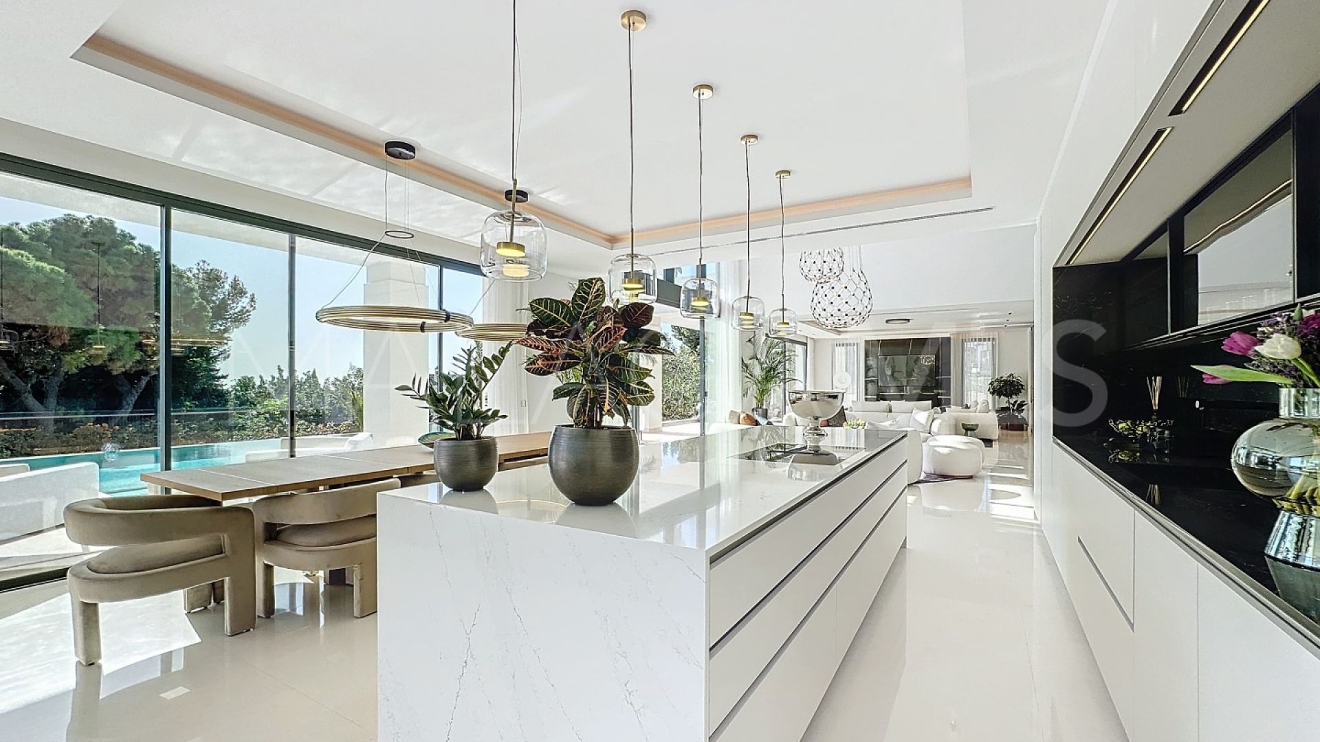 Villa for sale in Sierra Blanca