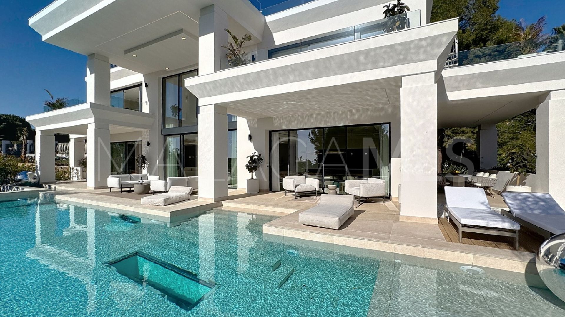 Villa for sale in Sierra Blanca