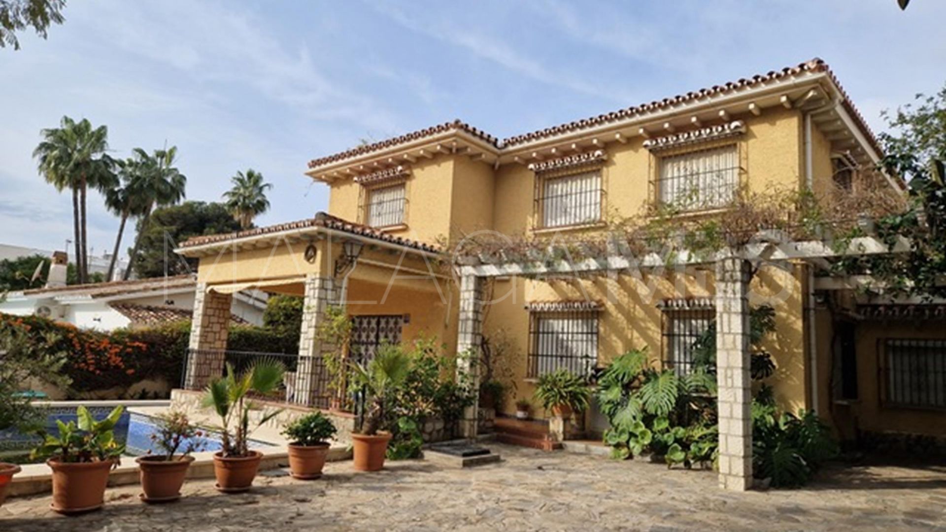 For sale villa in Benalmadena Costa