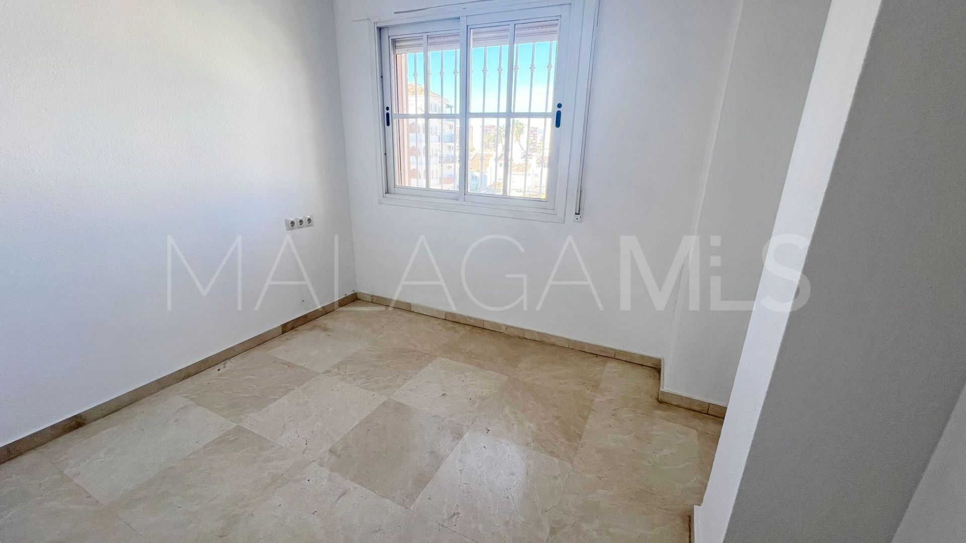 Atico duplex de 6 bedrooms for sale in Fuengirola