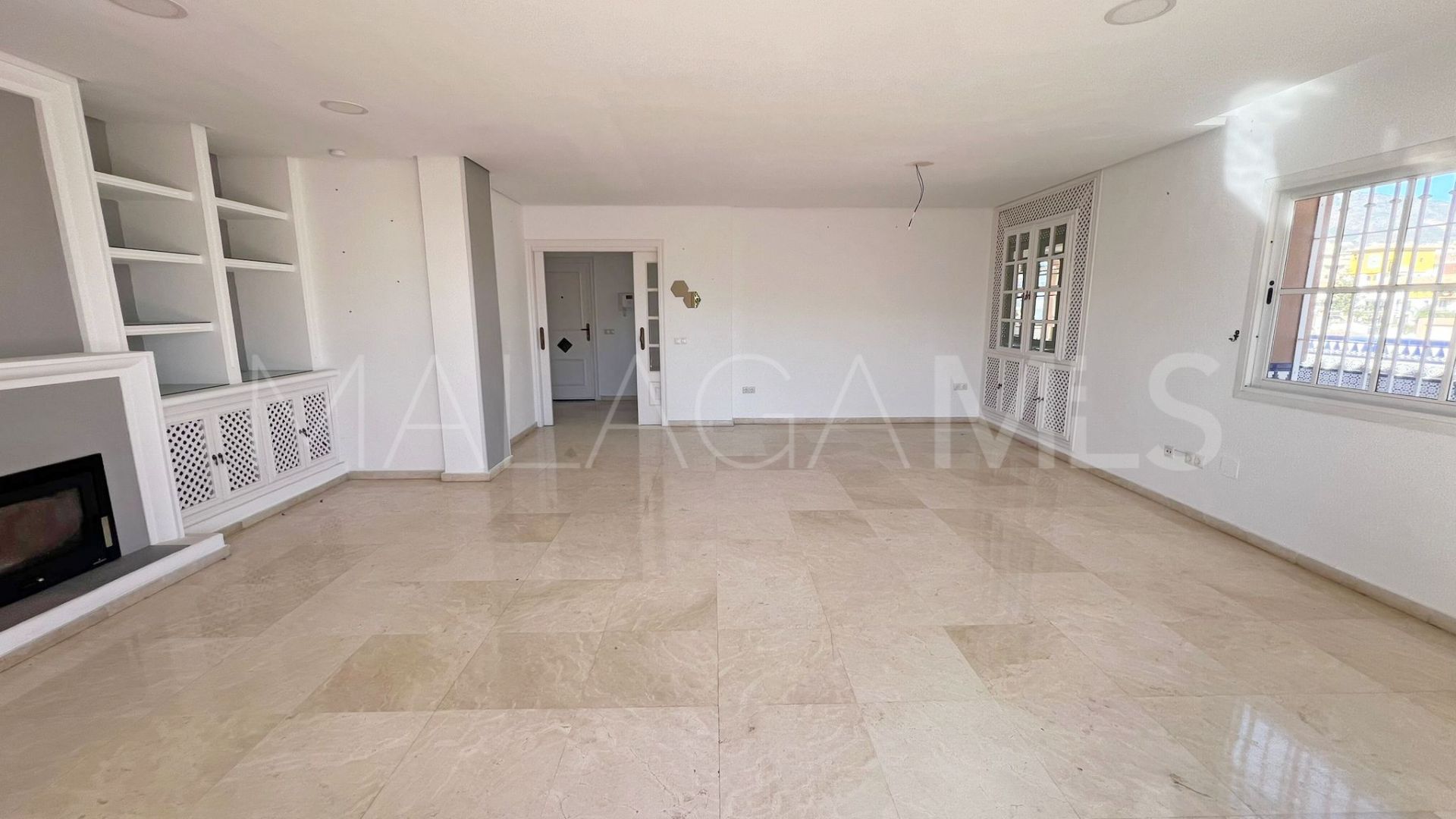 Atico duplex de 6 bedrooms for sale in Fuengirola