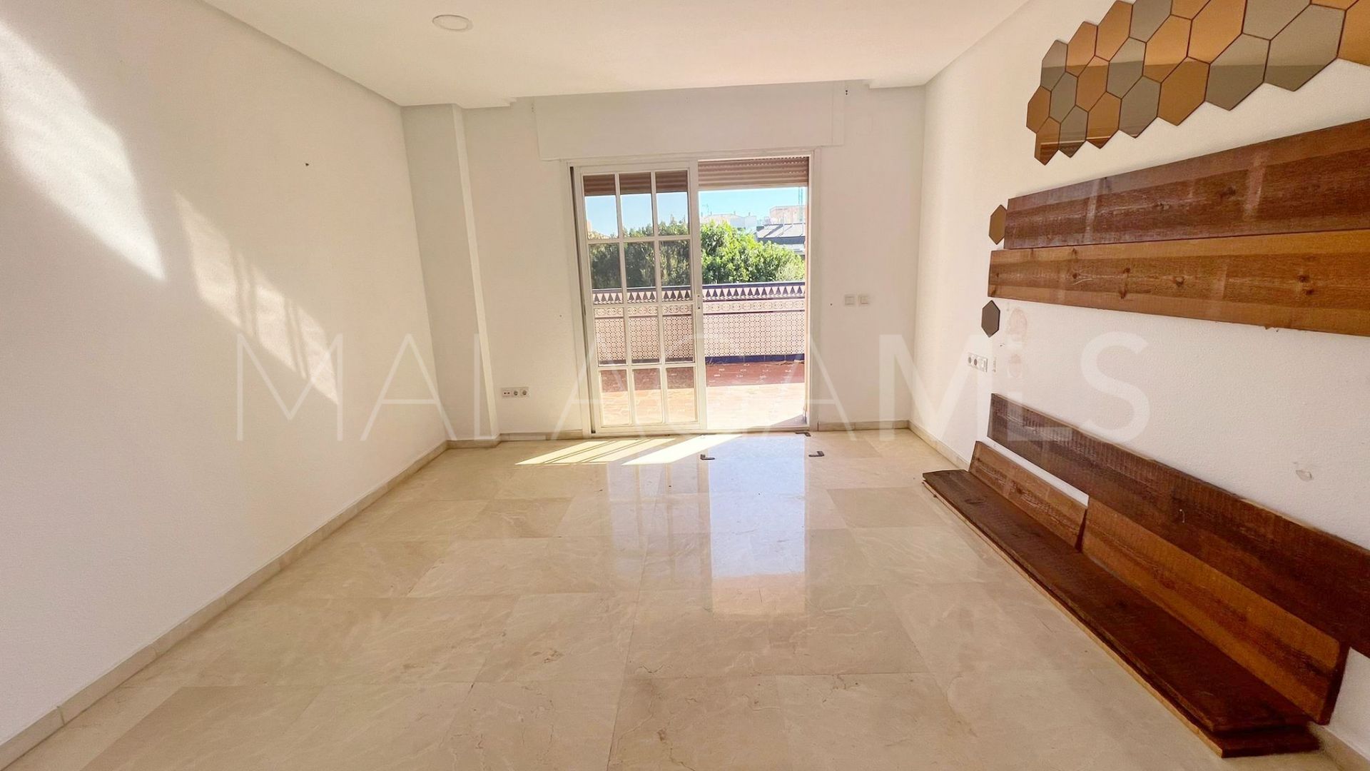 Atico duplex de 6 bedrooms for sale in Fuengirola