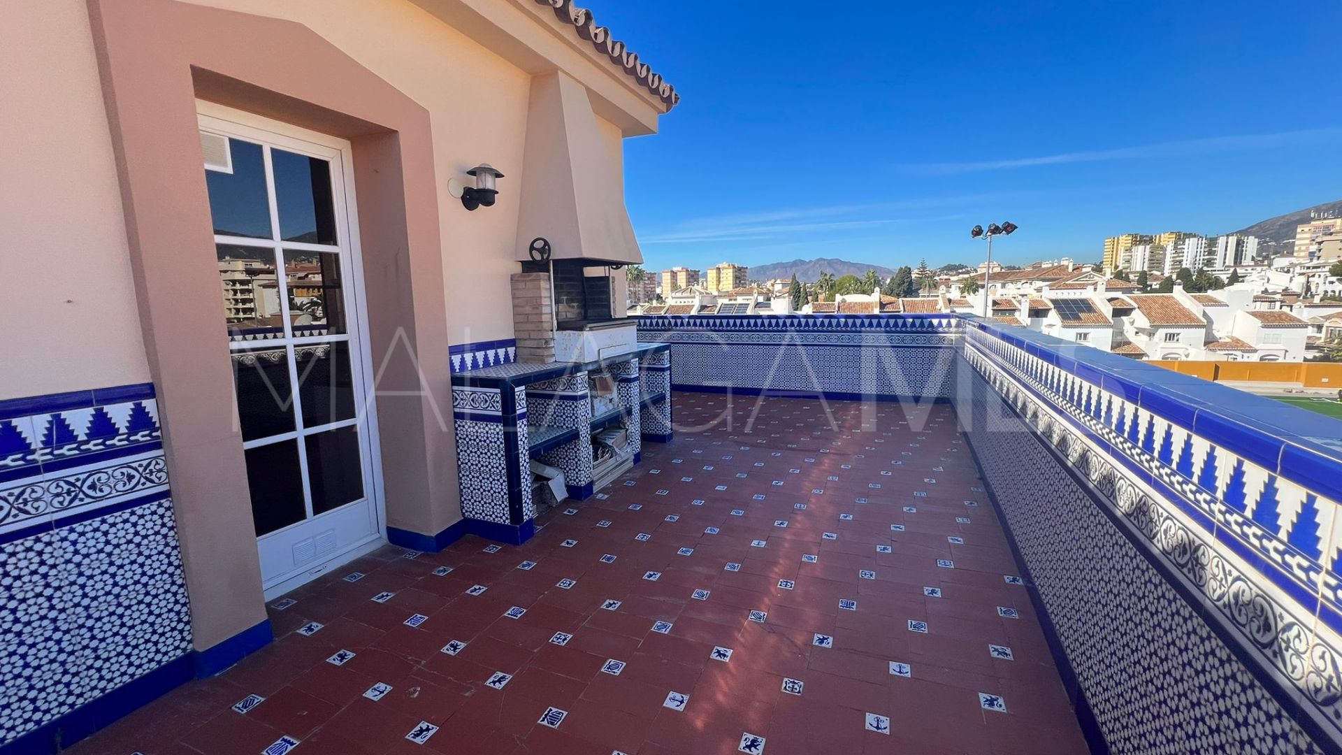 Atico duplex de 6 bedrooms for sale in Fuengirola