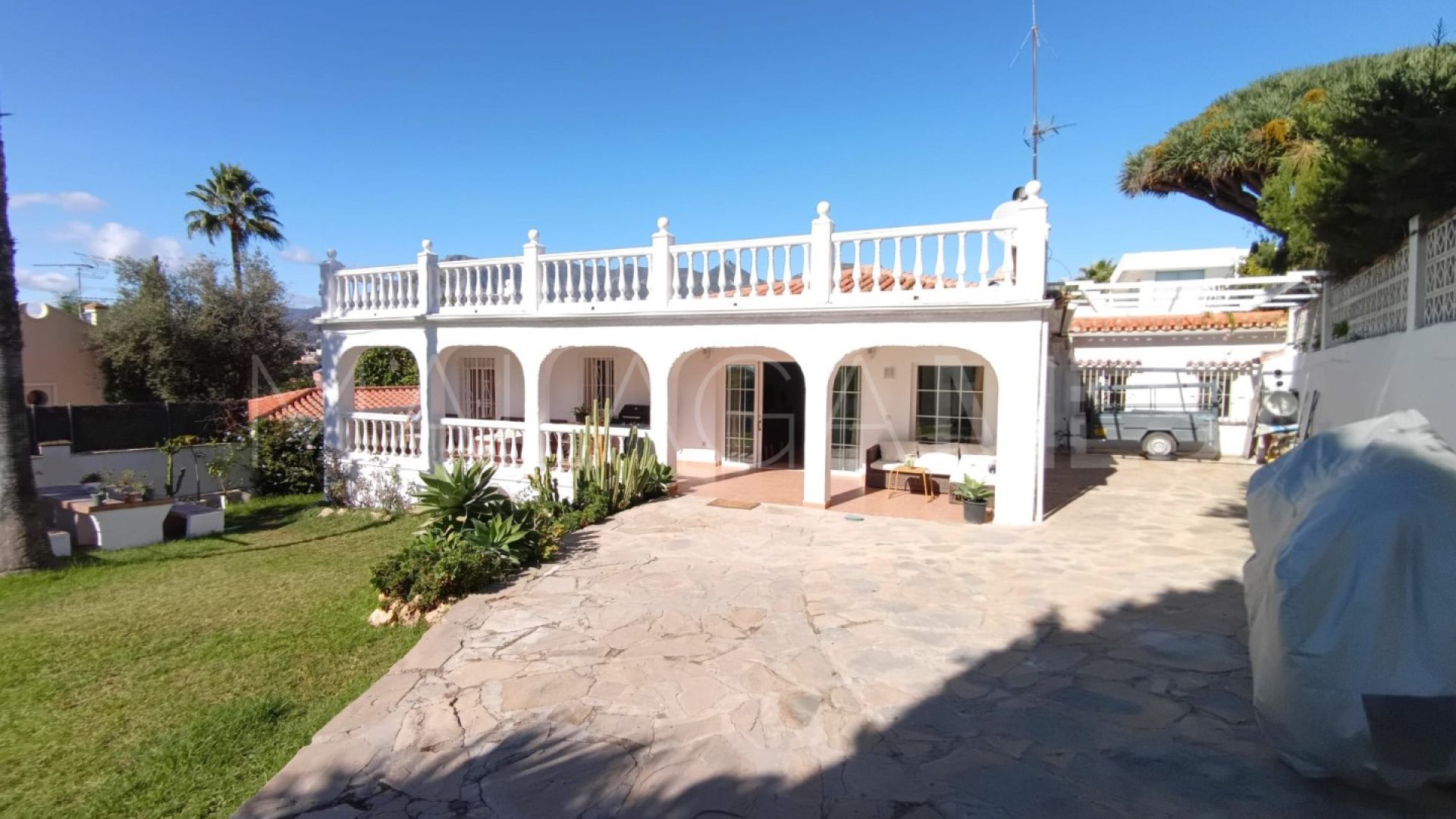 Buy villa in El Real Panorama