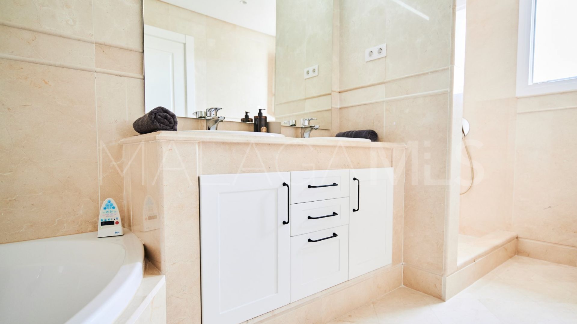 3 bedrooms apartment for sale in Nueva Andalucia
