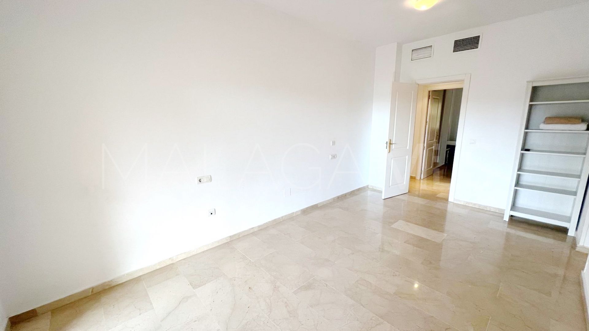 Lägenhet for sale in Elviria