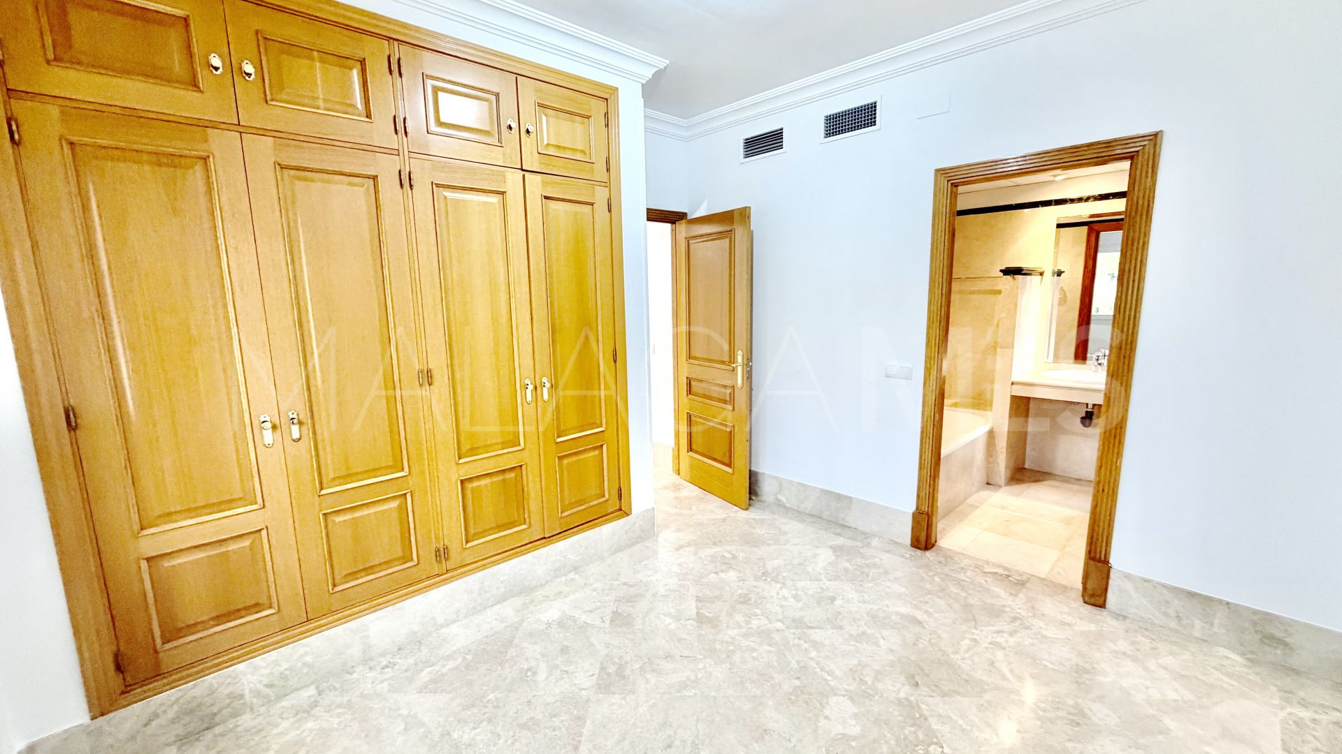 Parhus for sale in Santa Clara