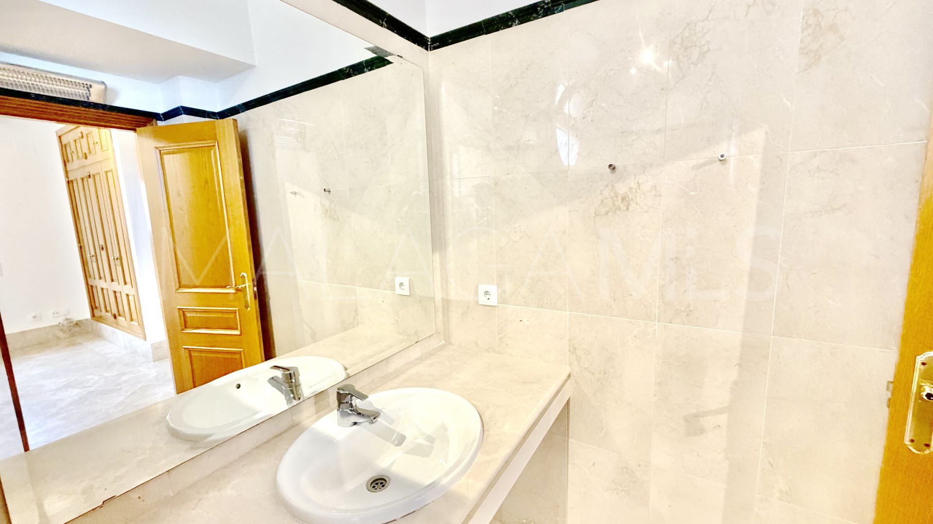 Parhus for sale in Santa Clara