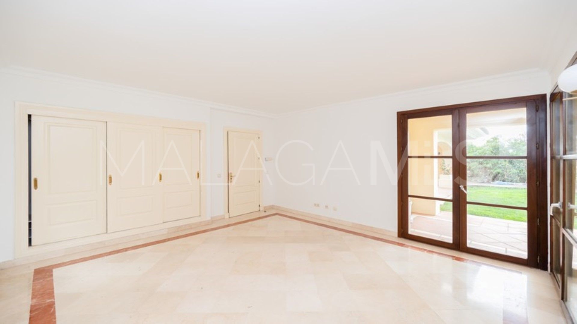 4 bedrooms villa in Nueva Andalucia for sale