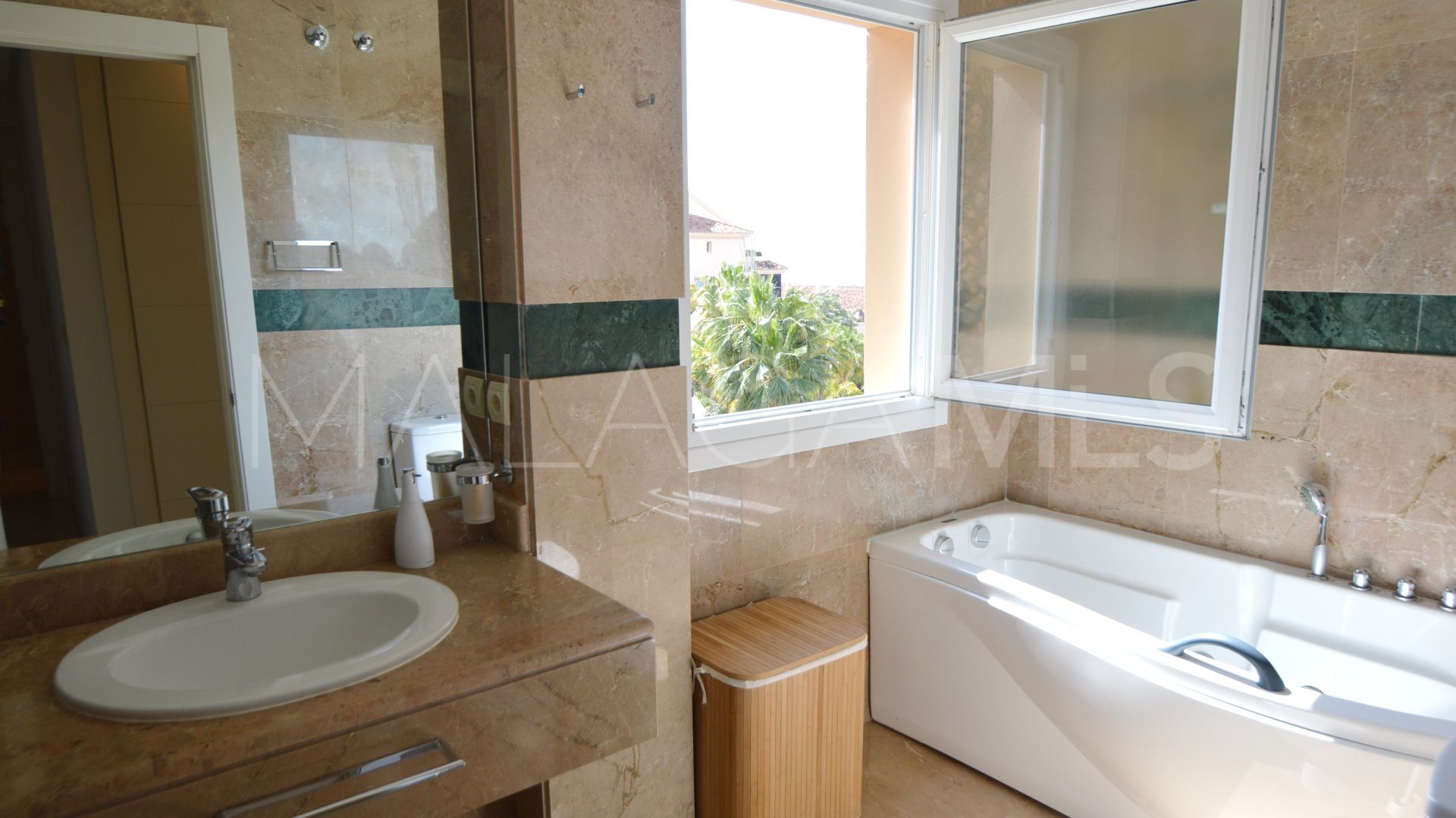 3 bedrooms apartment in Vista Real for sale