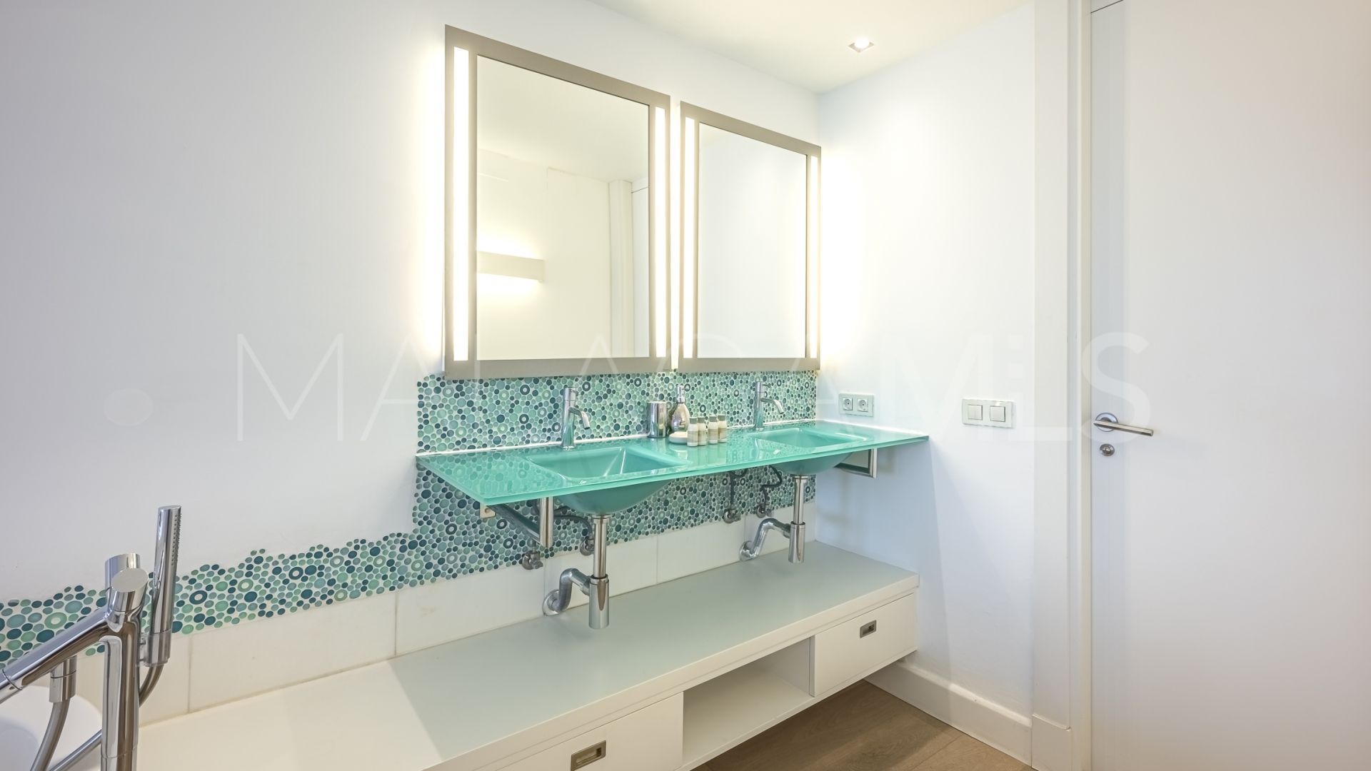 Appartement terrasse for sale in Benabola