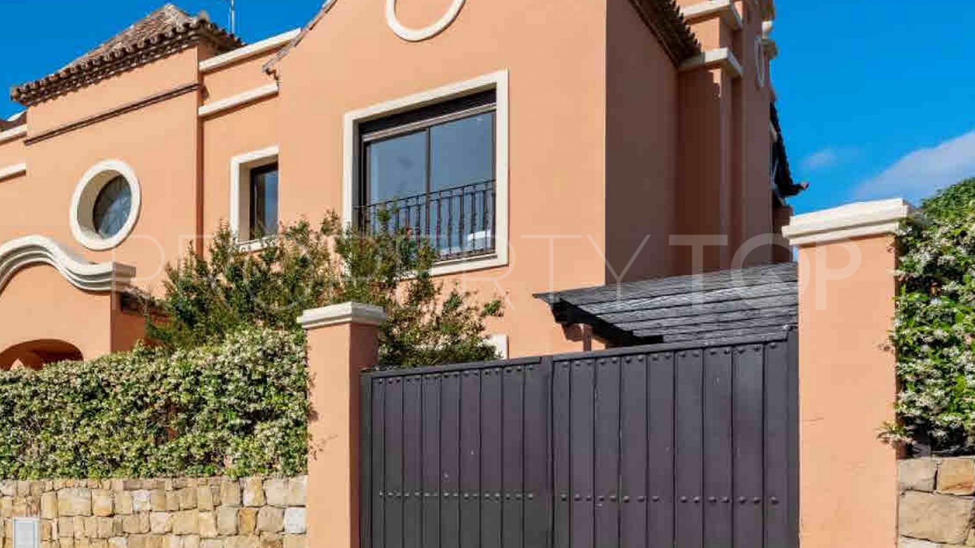 Buy Estepona semi detached house with 4 bedrooms