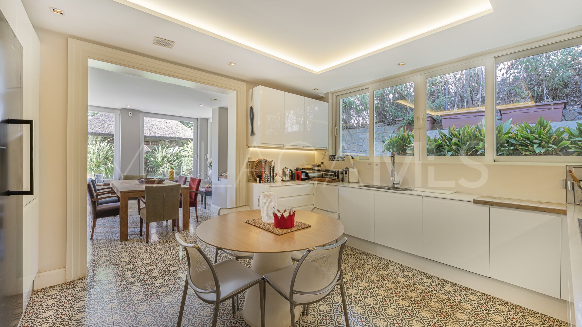 5 bedrooms villa in Marbella Hill Club for sale