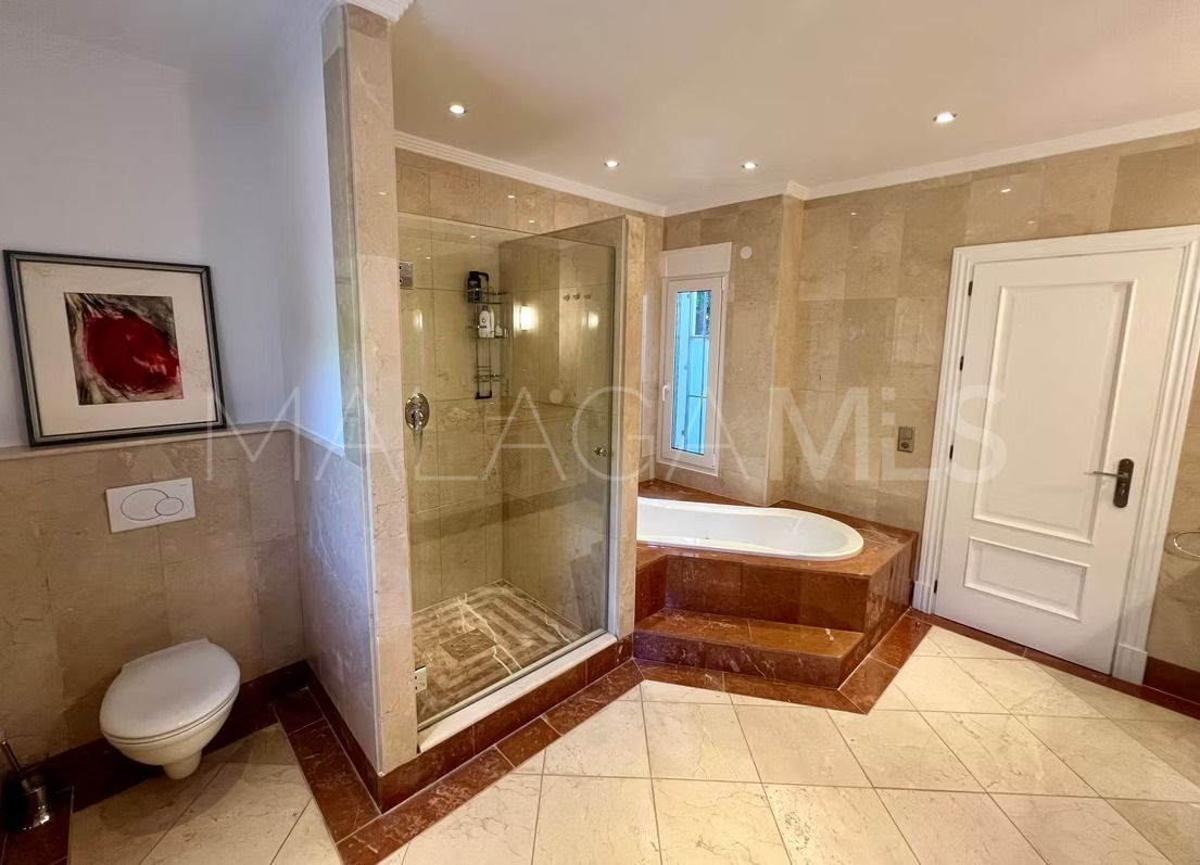 Se vende villa de 4 bedrooms in Rio Real