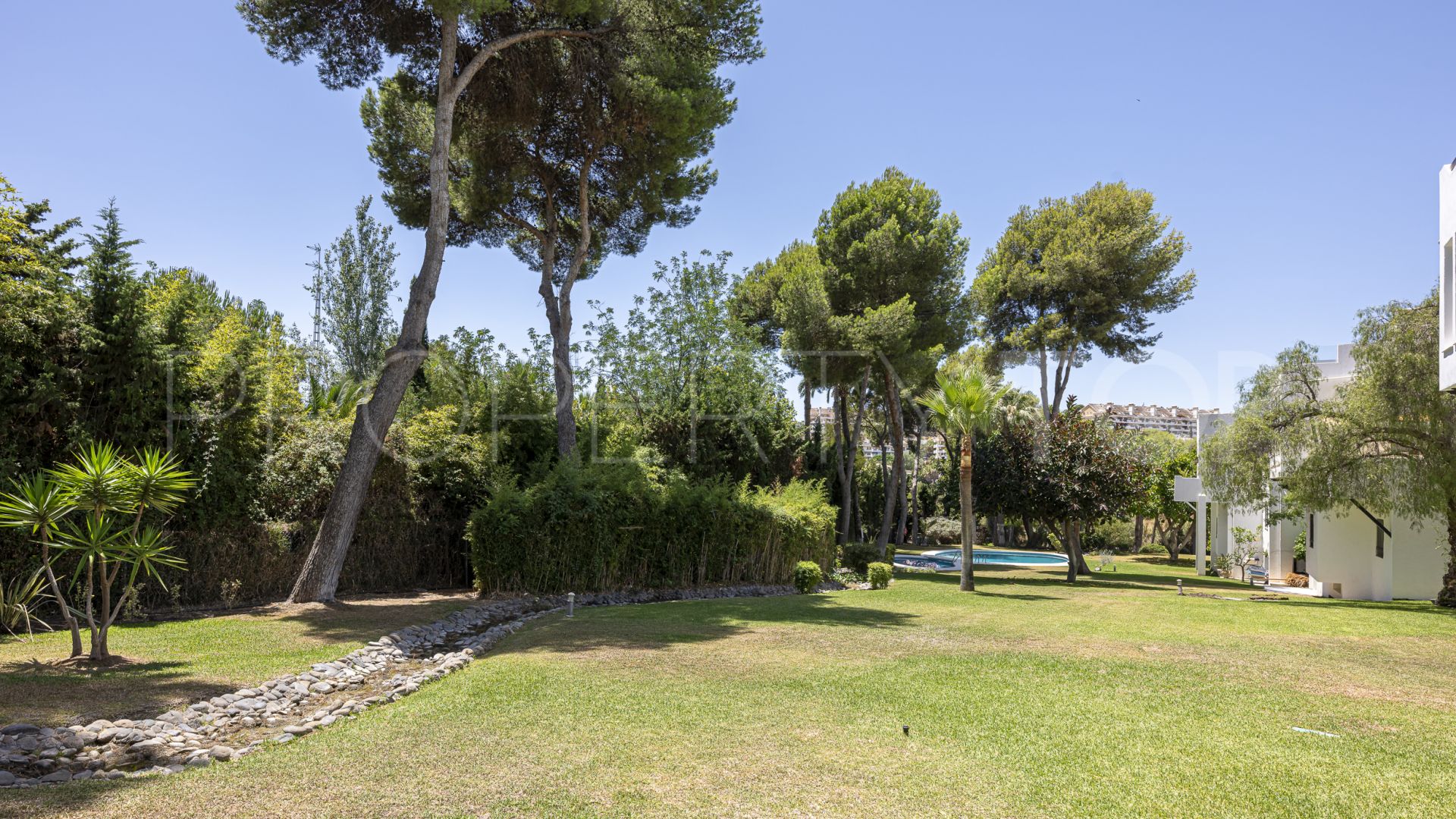 Buy Atalaya de Rio Verde villa with 5 bedrooms