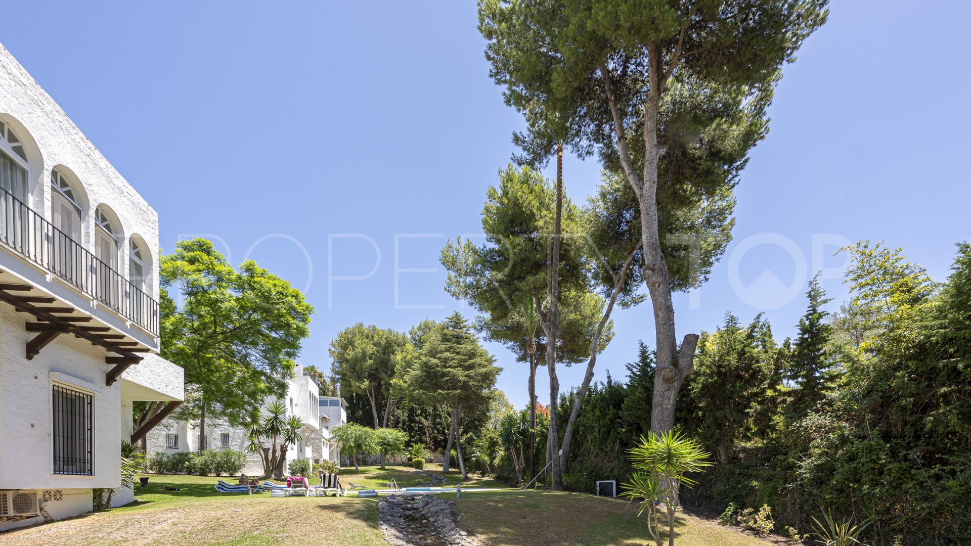 Buy Atalaya de Rio Verde villa with 5 bedrooms