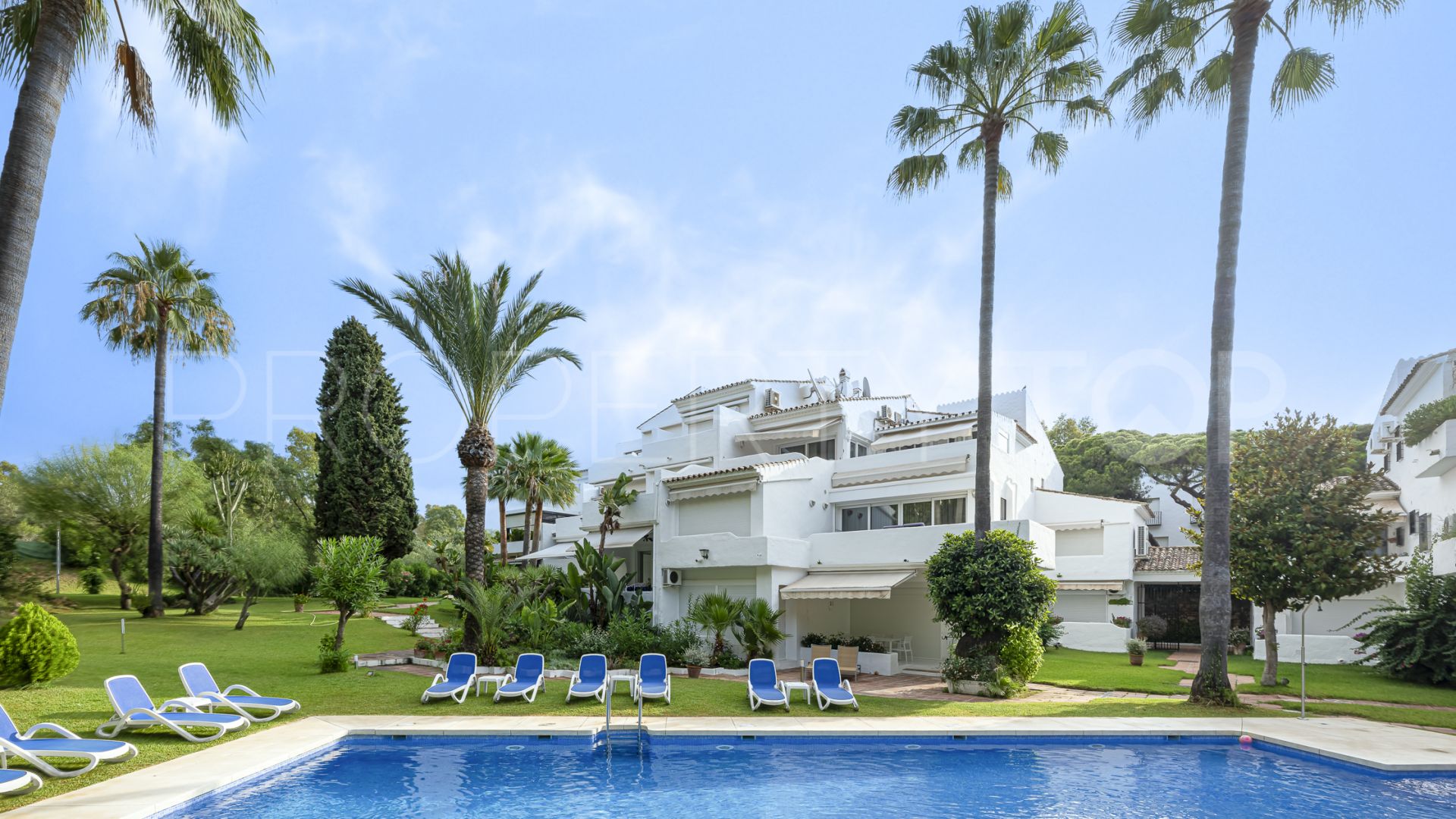 Duplex de 3 dormitorios en venta en Marbella - Puerto Banus