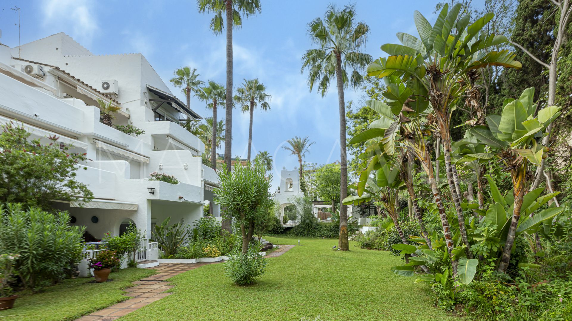 Tvåvåningslägenhet for sale in Marbella - Puerto Banus