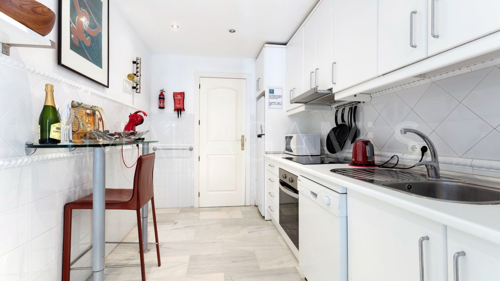 Erdgeschosswohnung for sale in Hoyo 15