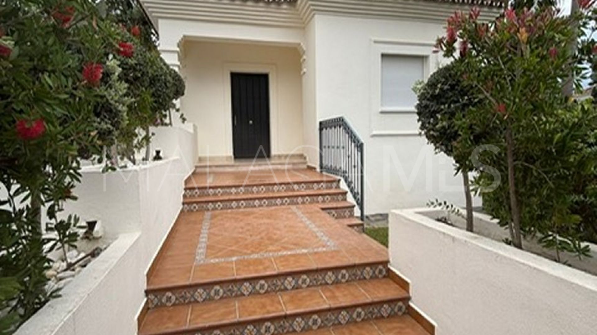 Villa for sale in Guadalmina Alta